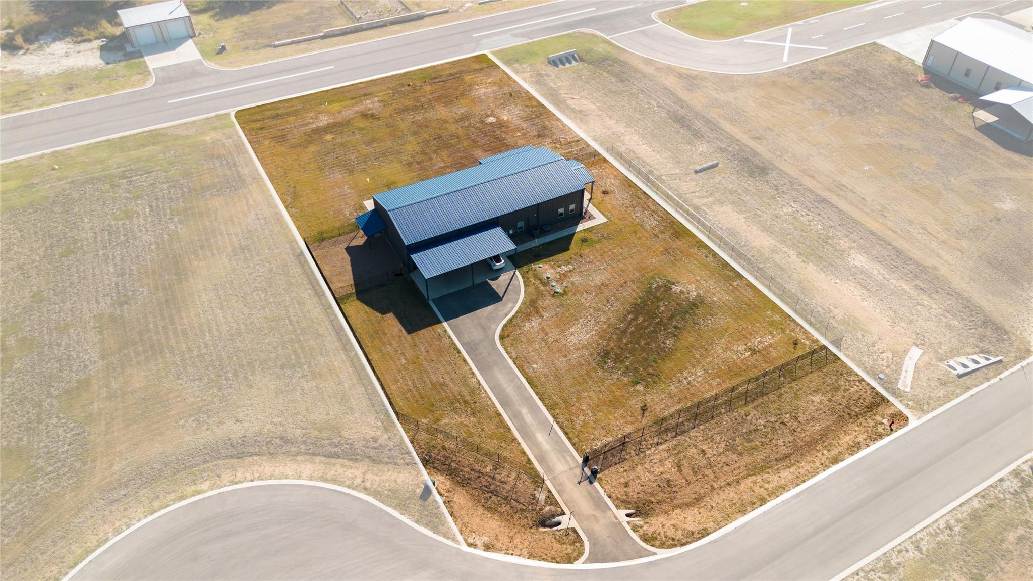 140 Airpark Dr, Georgetown, TX 78626