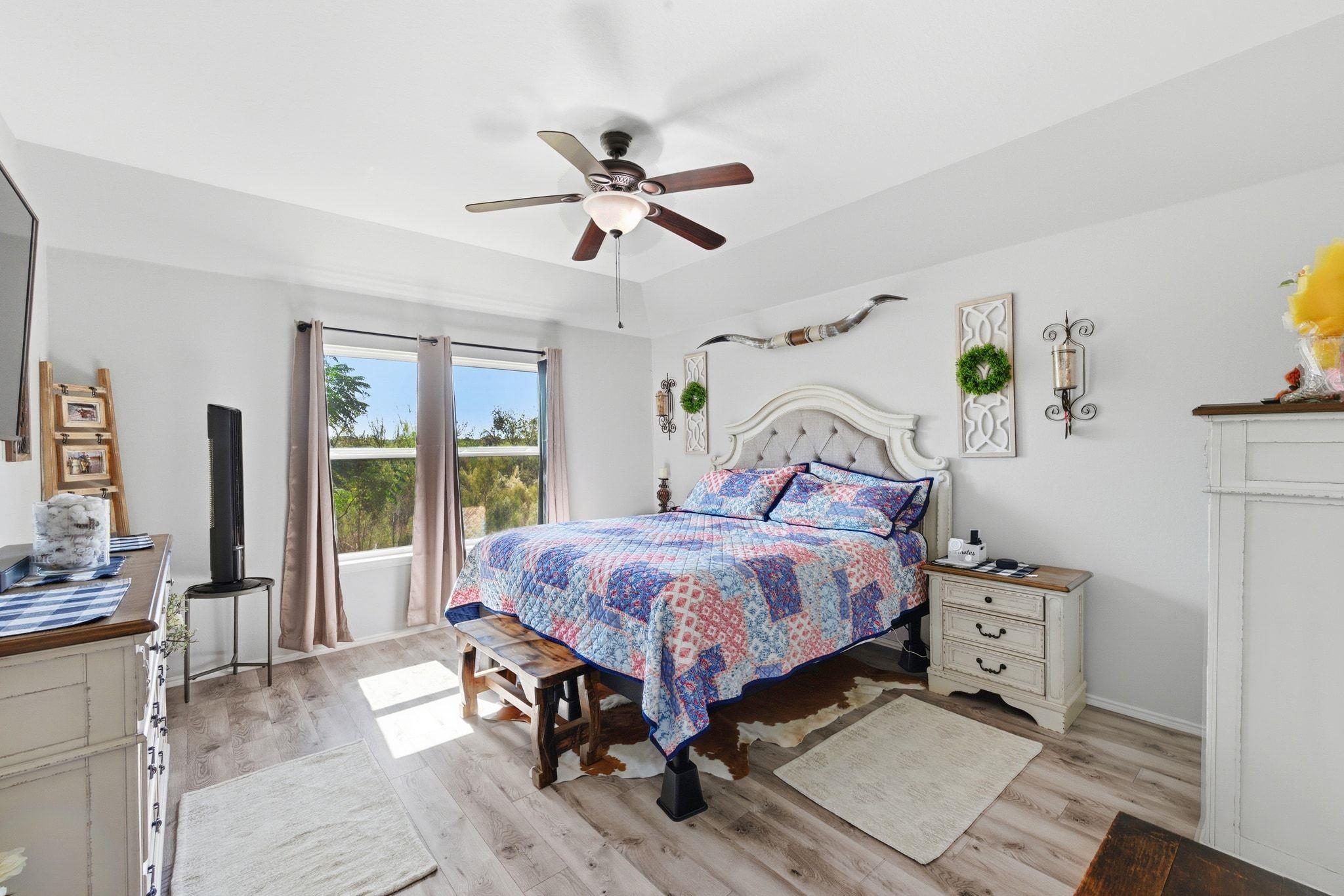 180 Lake Gln, San Marcos, TX 78666