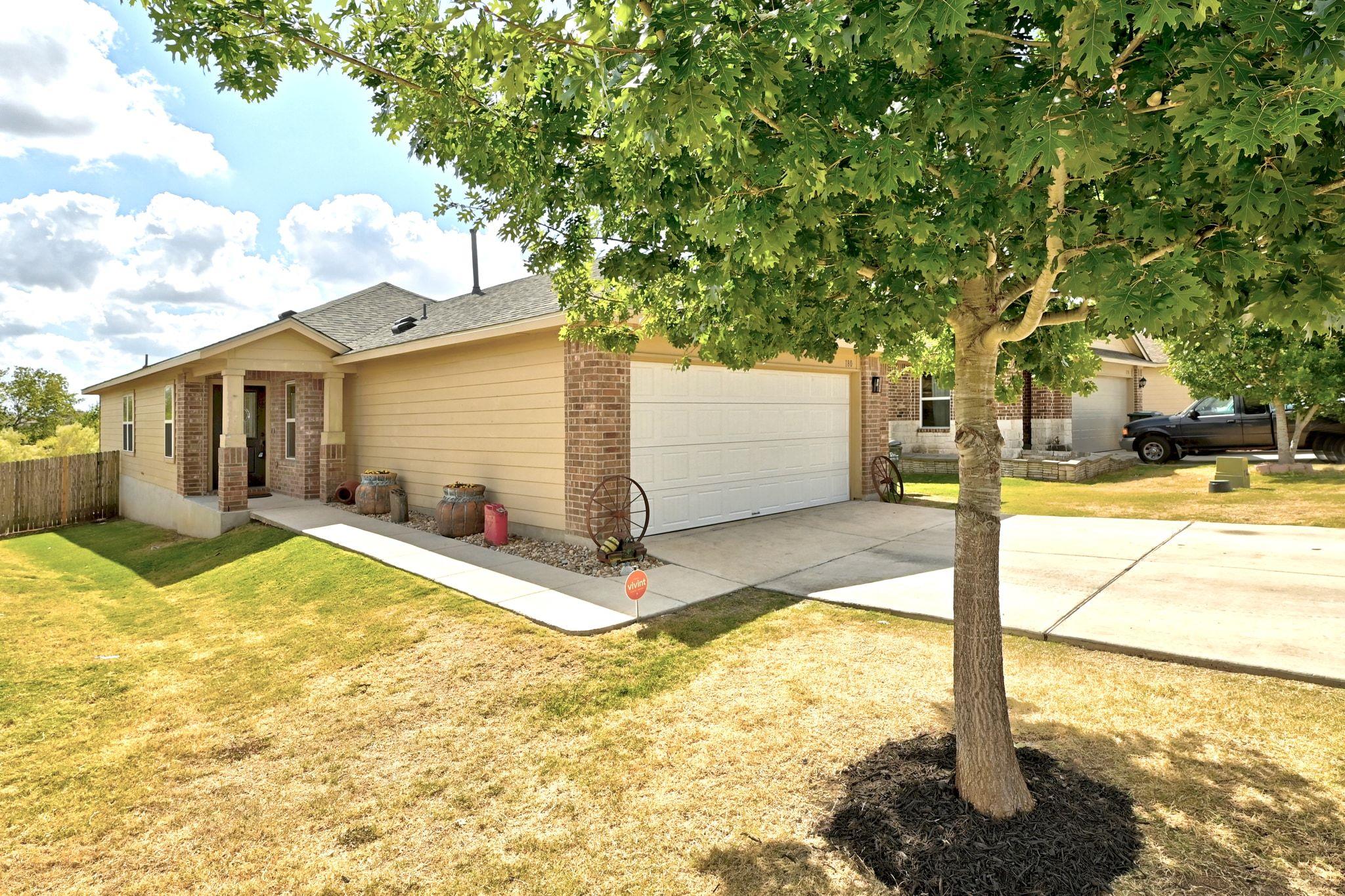 180 Lake Gln, San Marcos, TX 78666