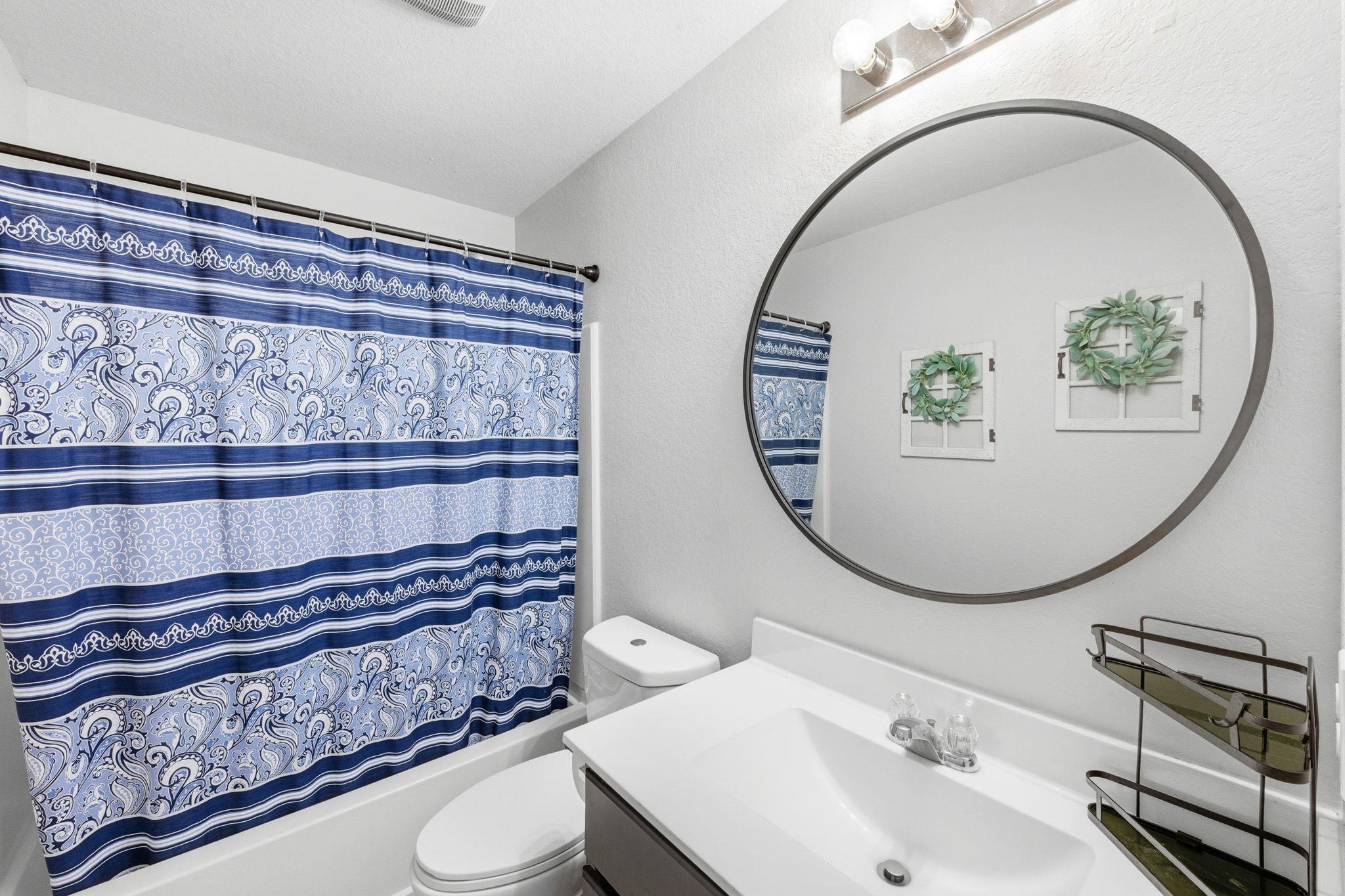 180 Lake Gln, San Marcos, TX 78666