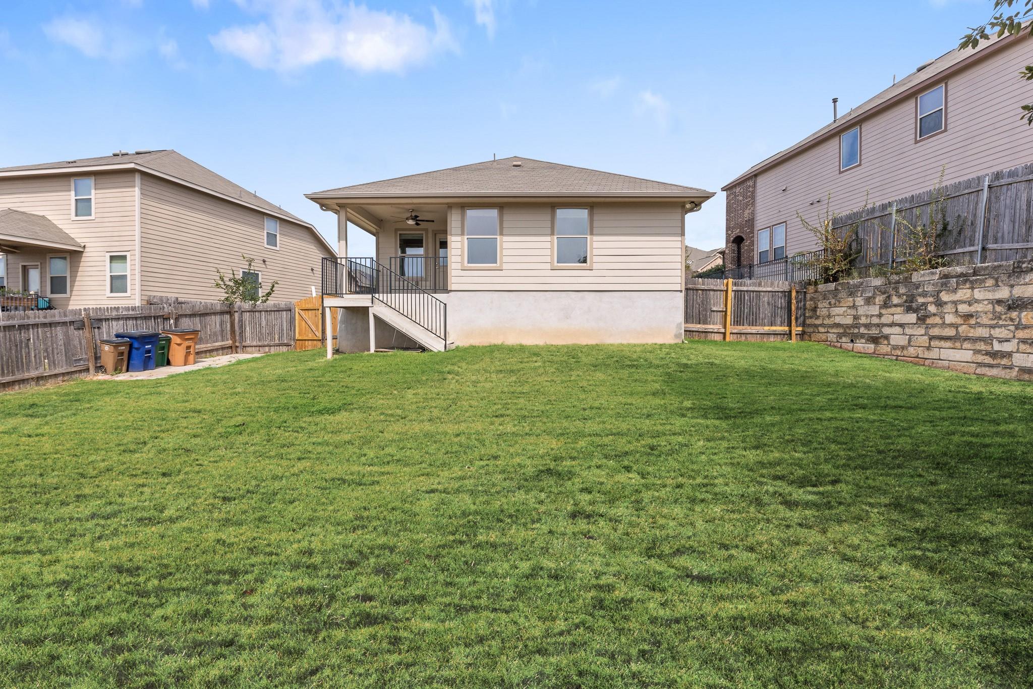 5621 Little Theater Bnd, Austin, TX 78747