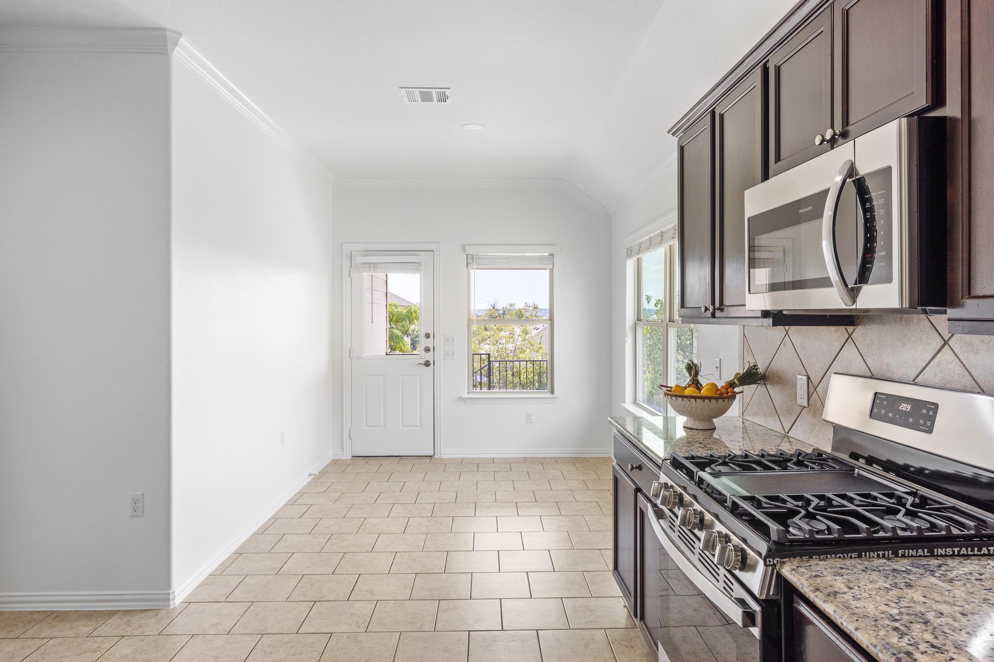 5621 Little Theater Bnd, Austin, TX 78747