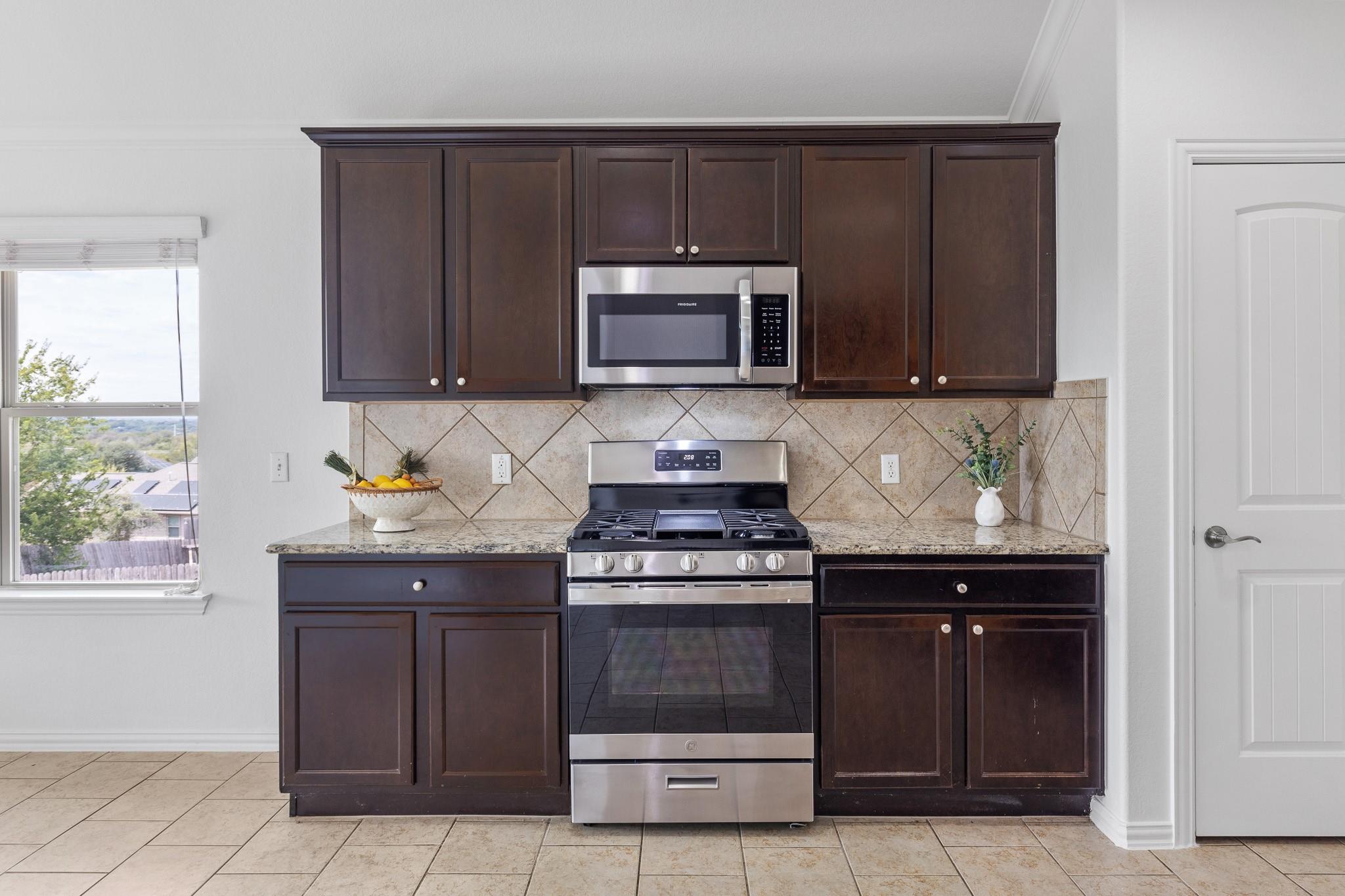 5621 Little Theater Bnd, Austin, TX 78747