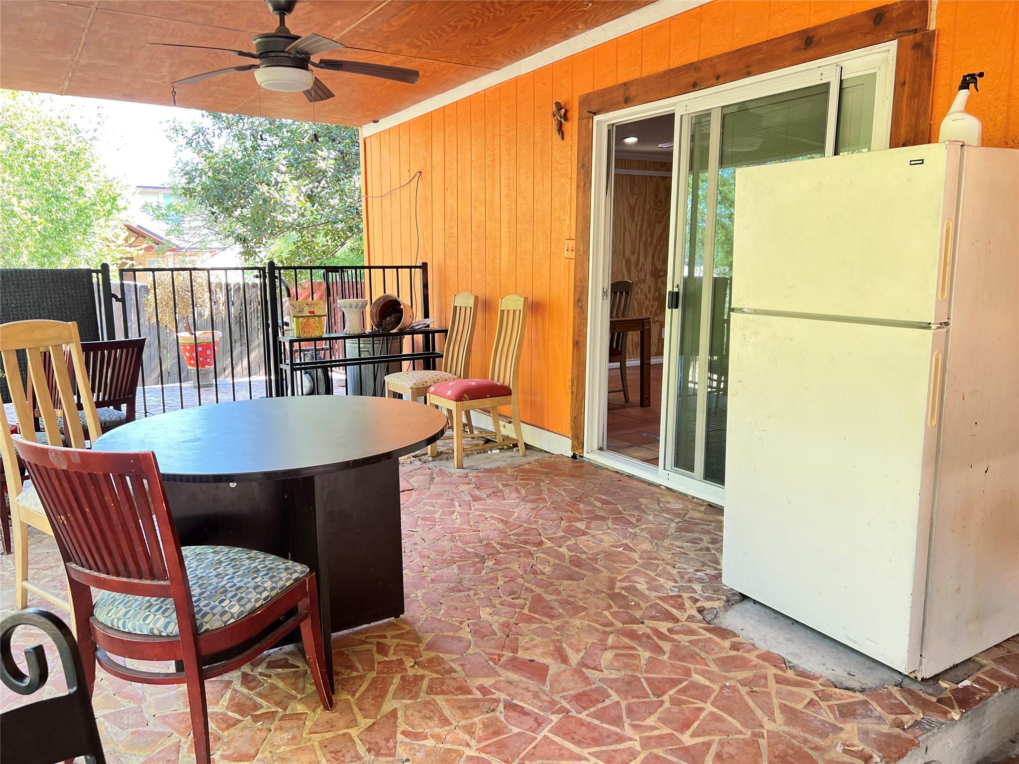 2012 Maxwell Ln, Austin, TX 78741