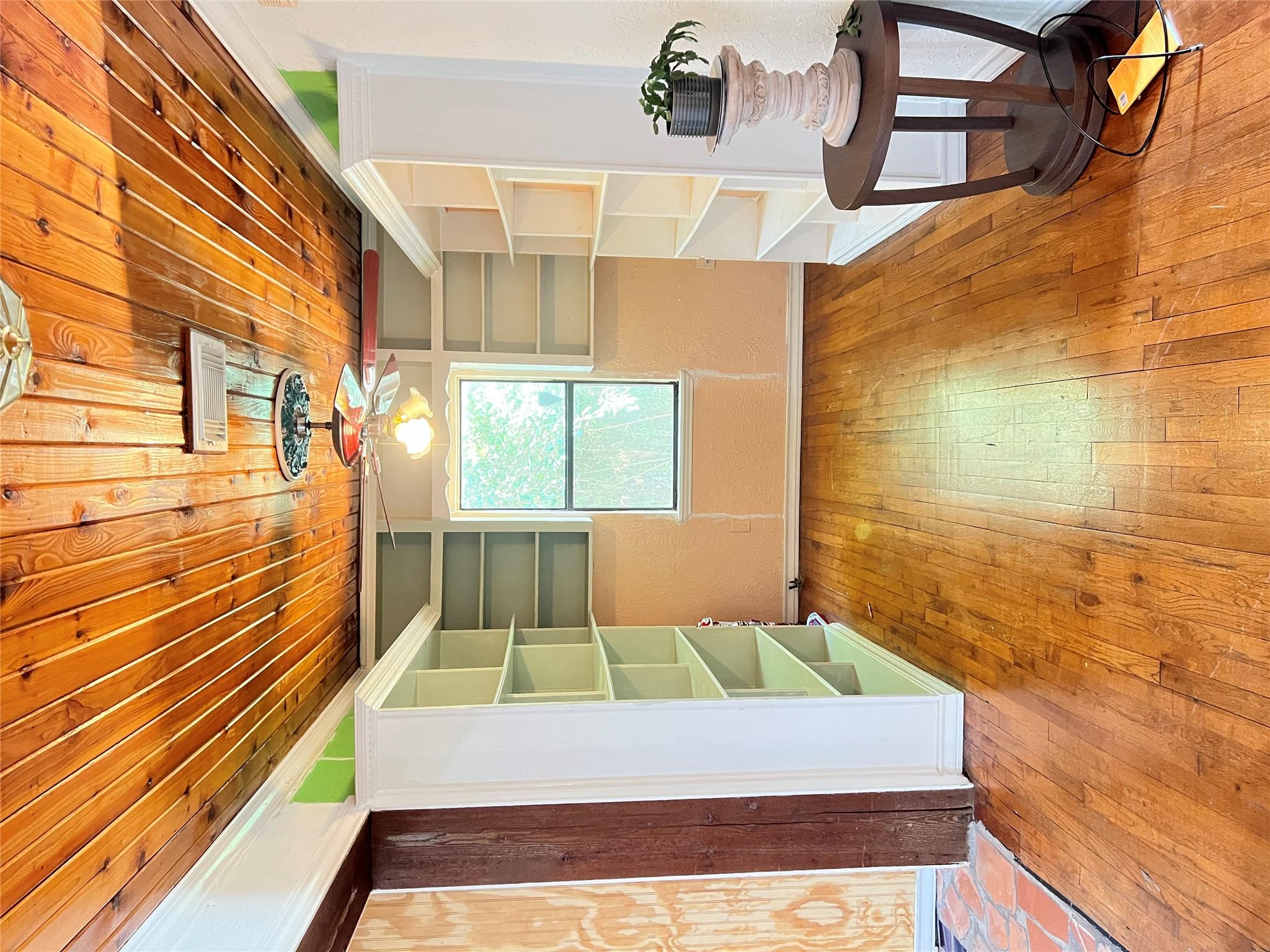 2012 Maxwell Ln, Austin, TX 78741