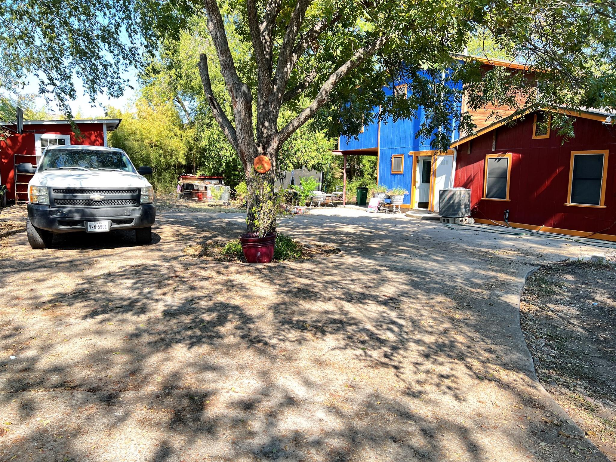 2012 Maxwell Ln, Austin, TX 78741