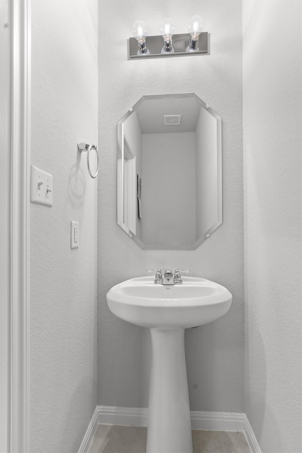 13104 Cerro Castellan Trce, Manor, TX 78653