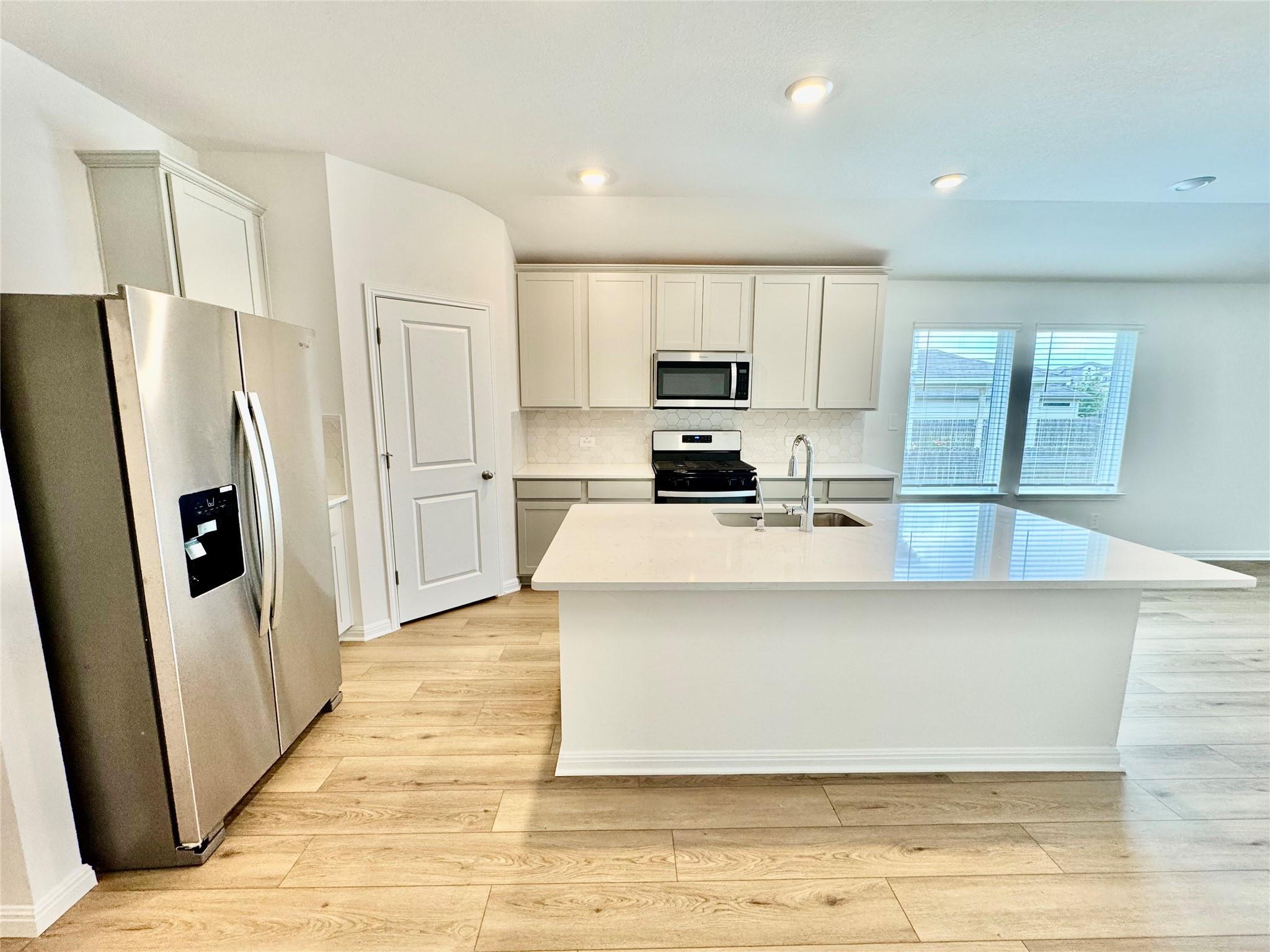 6507 Velvet Leaf Ln, Buda, TX 78610