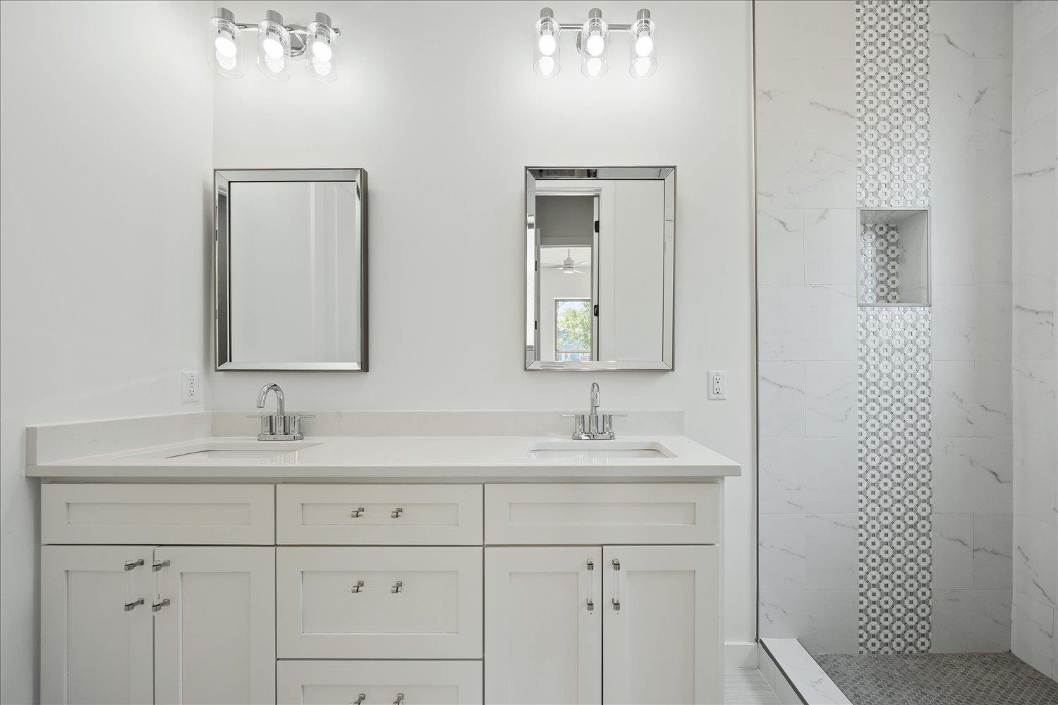 504 Walker St, Smithville, TX 78957