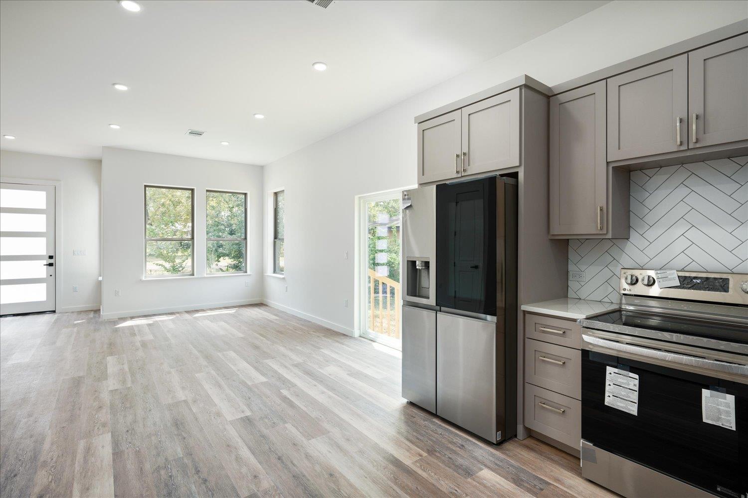 504 Walker St, Smithville, TX 78957