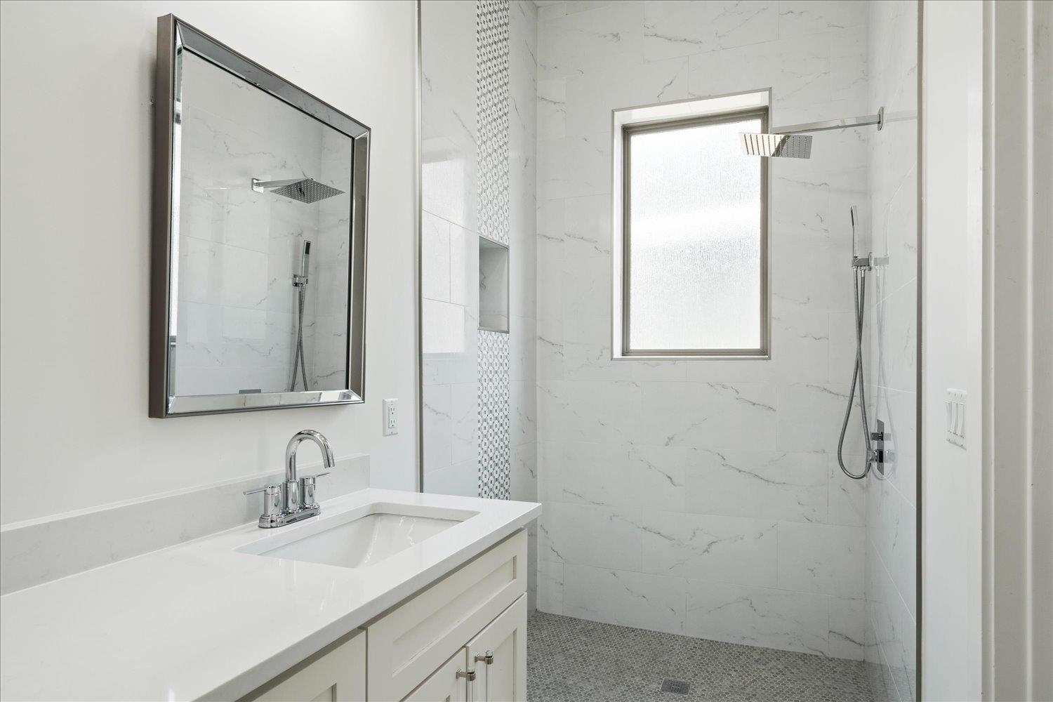 504 Walker St, Smithville, TX 78957