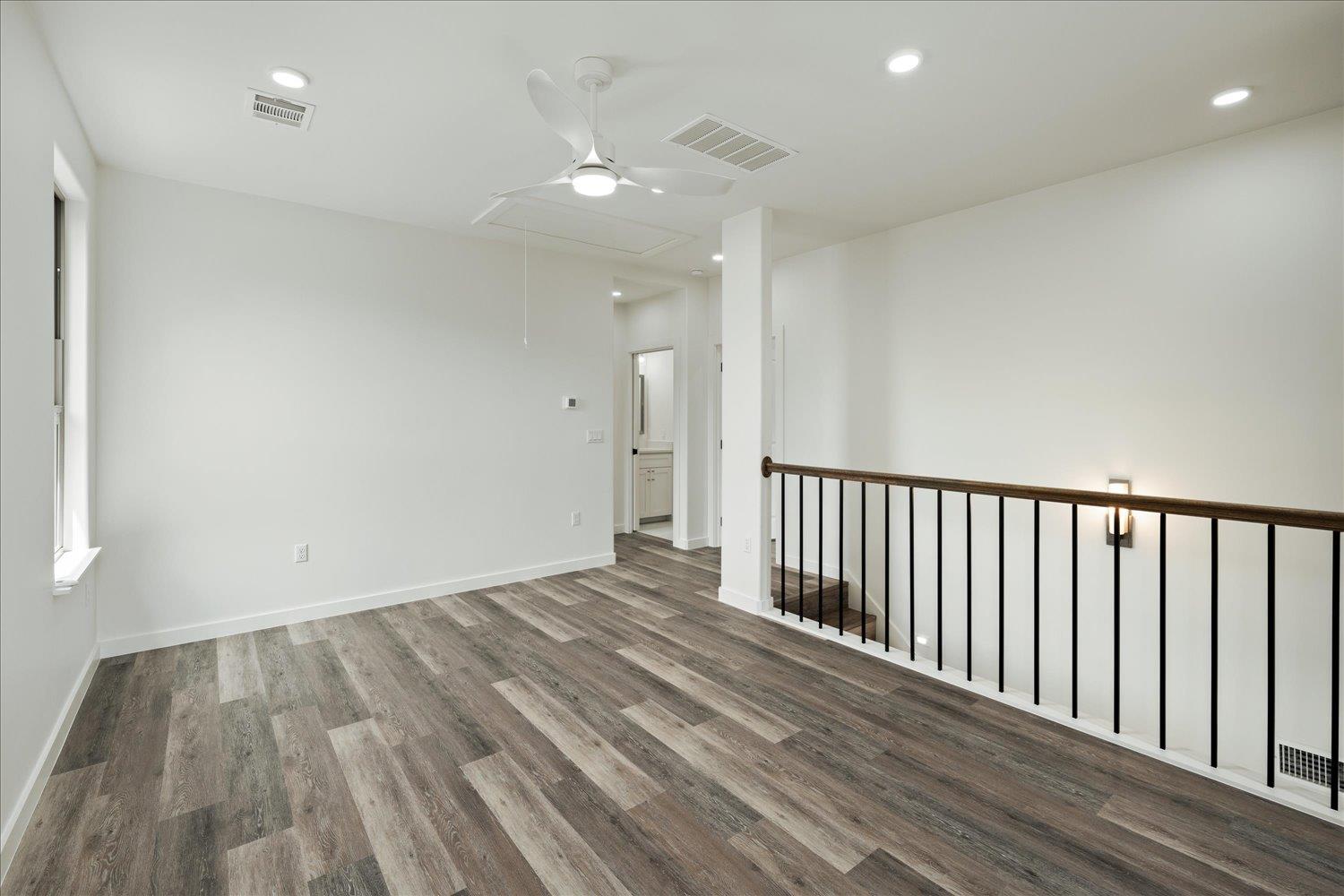 504 Walker St, Smithville, TX 78957