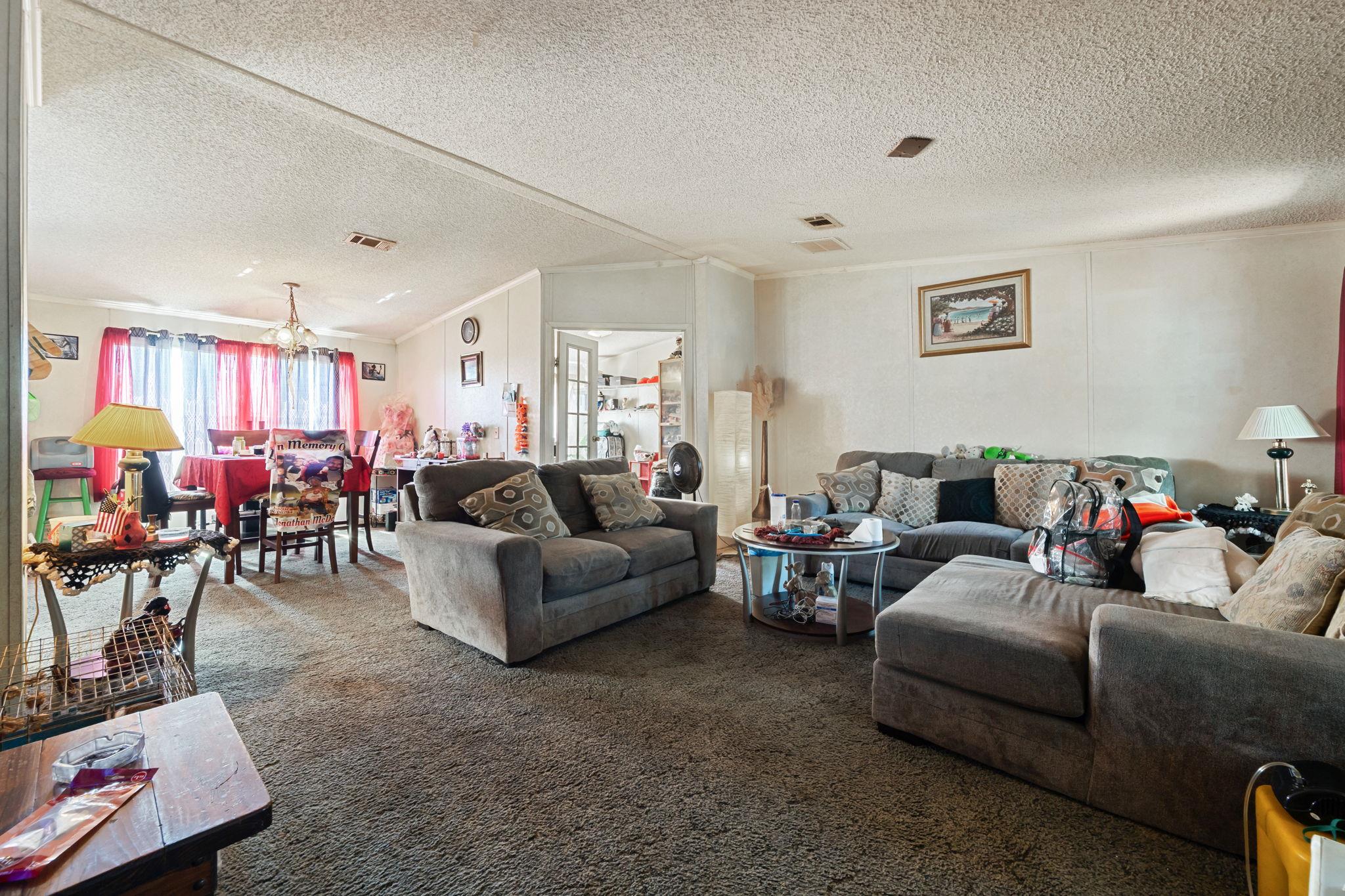 104 Dustins Dr, Kyle, TX 78640