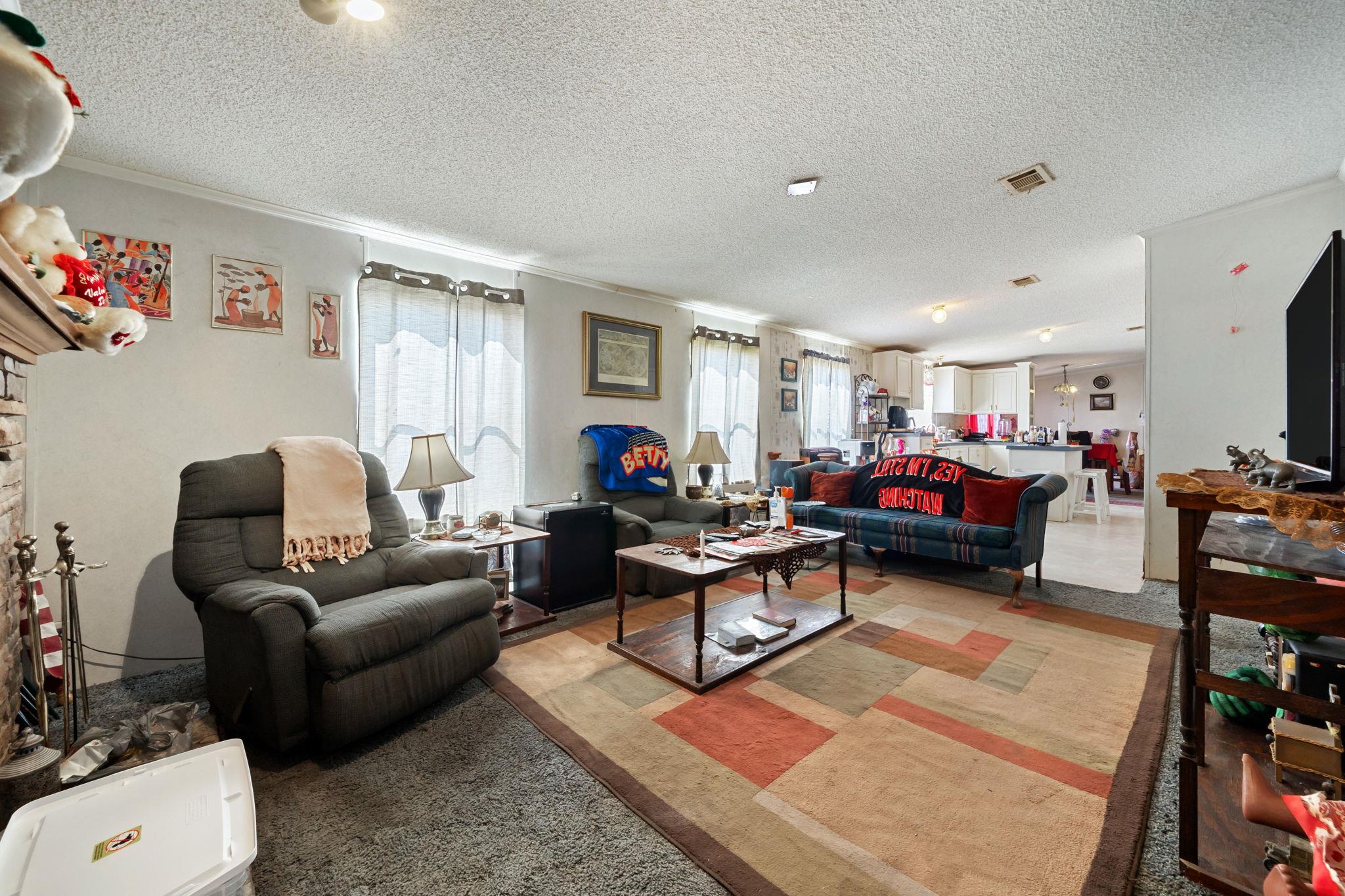 104 Dustins Dr, Kyle, TX 78640