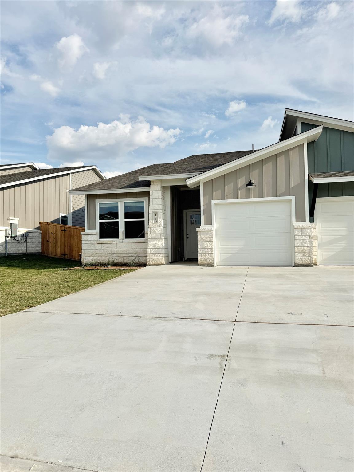 104 Zayd Ct # B, Jarrell, TX 76537