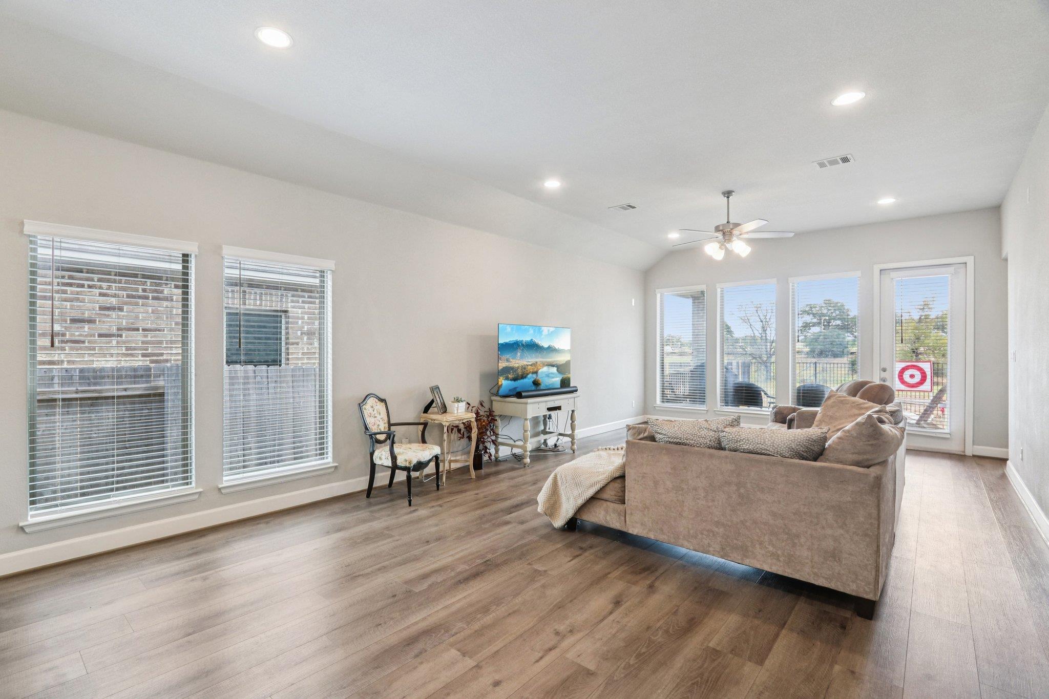 131 Ironbark Bnd, Bastrop, TX 78602