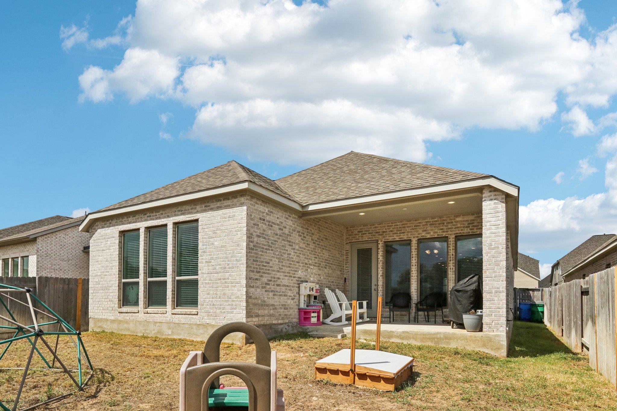 131 Ironbark Bnd, Bastrop, TX 78602