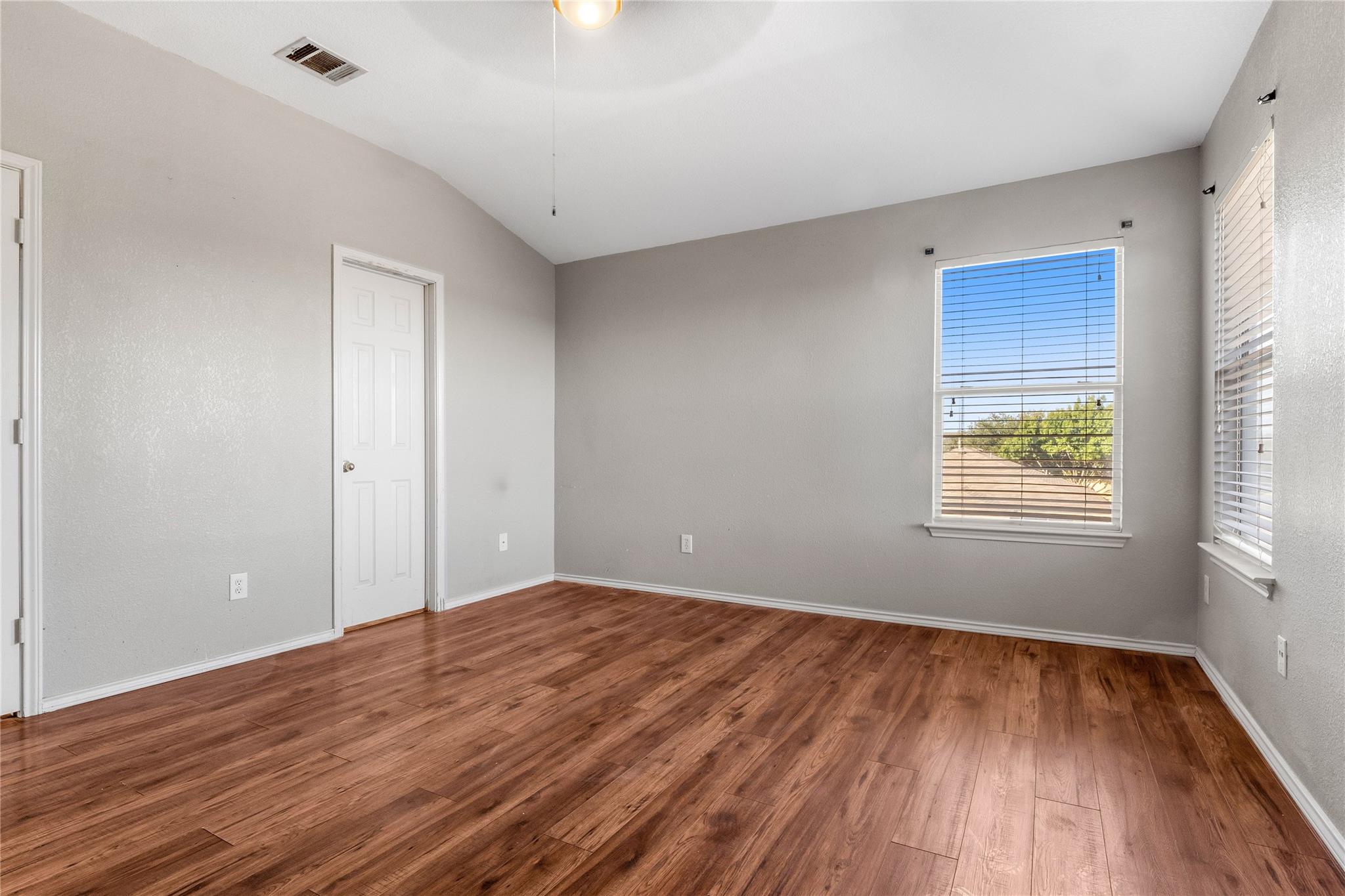 1103 Whitley Dr, Leander, TX 78641