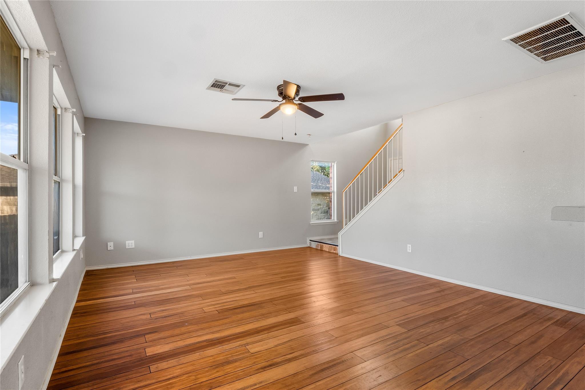 1103 Whitley Dr, Leander, TX 78641