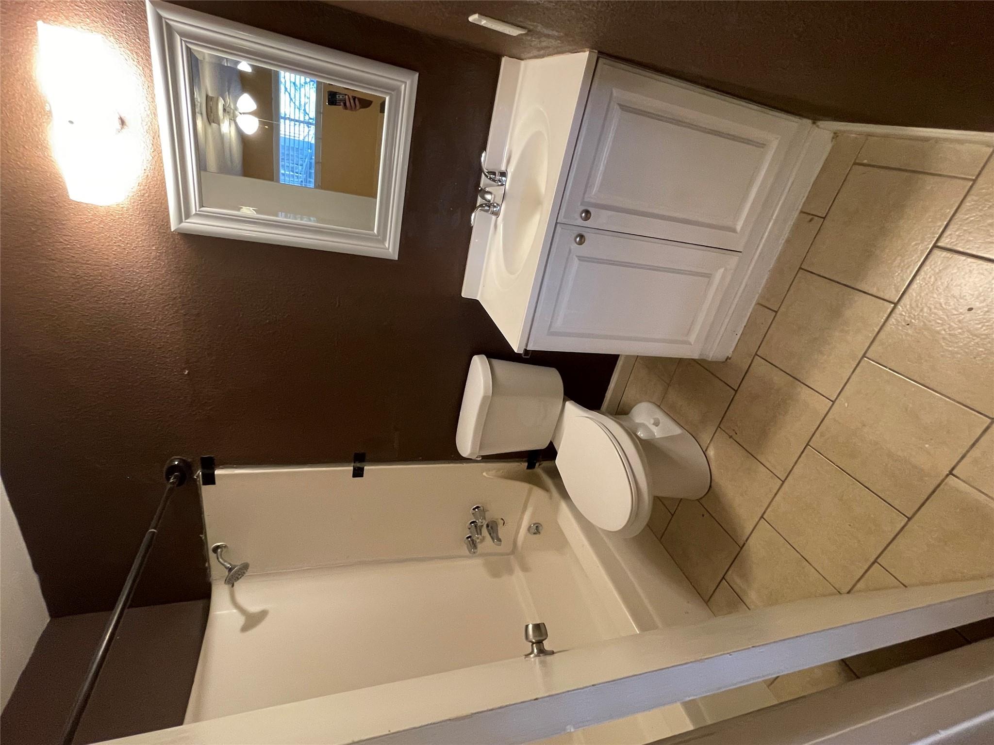 710 E Dean Keeton St # 104, Austin, TX 78705