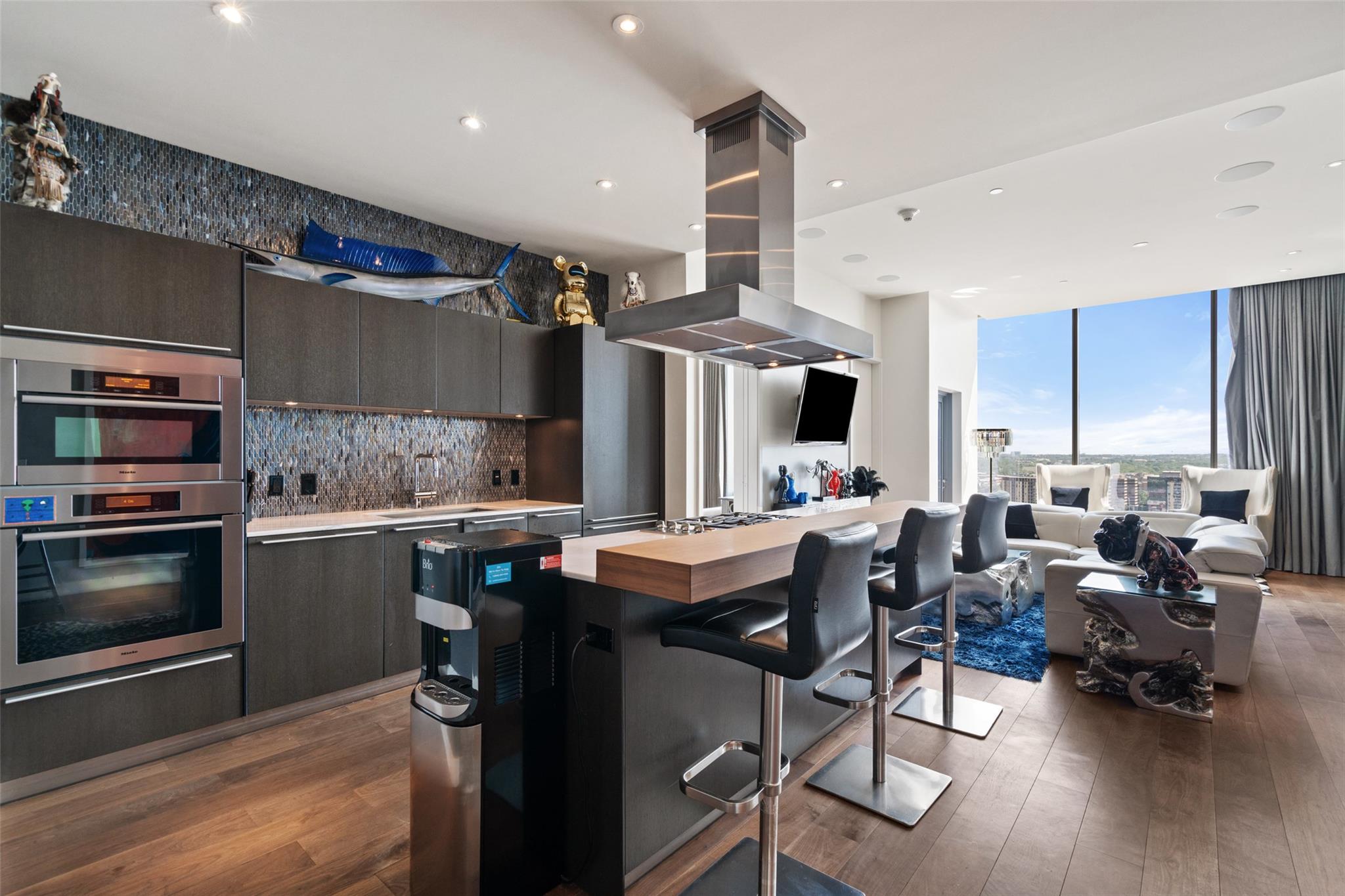 210 Lavaca St # 2203, Austin, TX 78701