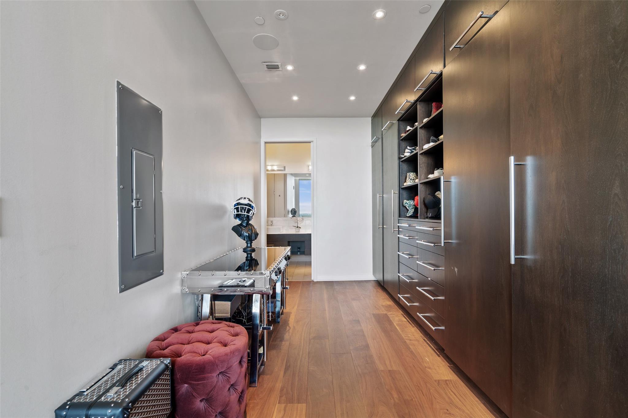 210 Lavaca St # 2203, Austin, TX 78701