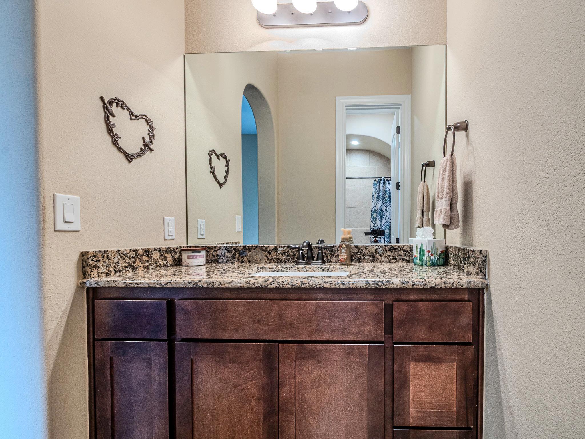 108 Buffalo Speedway, Liberty Hill, TX 78642