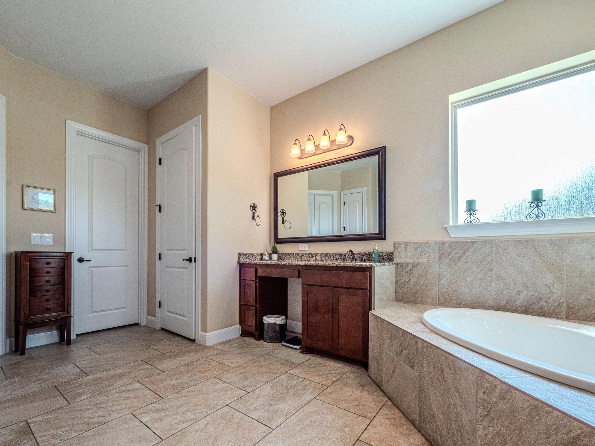 108 Buffalo Speedway, Liberty Hill, TX 78642