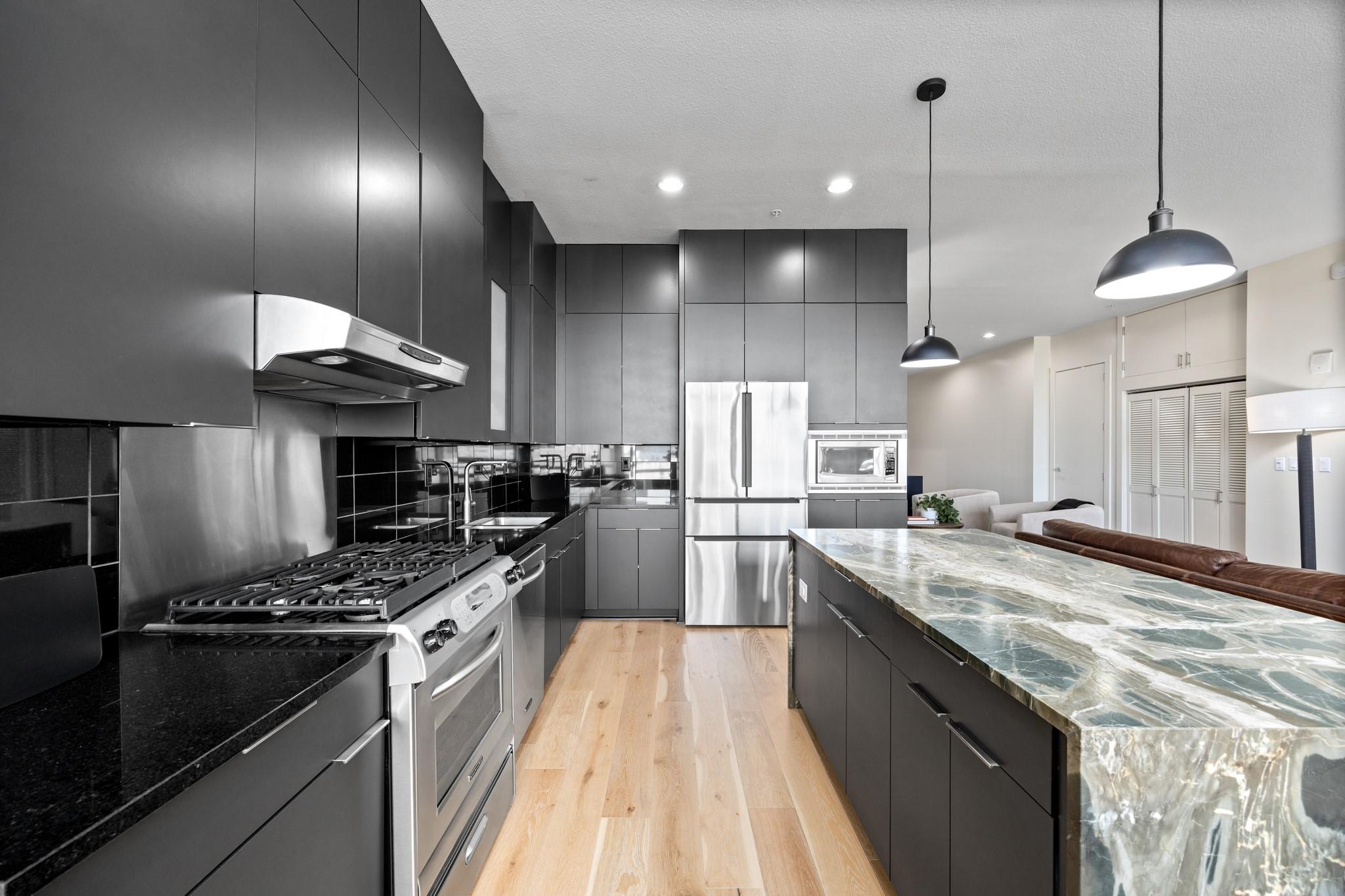 555 E 5th St # 521, Austin, TX 78701