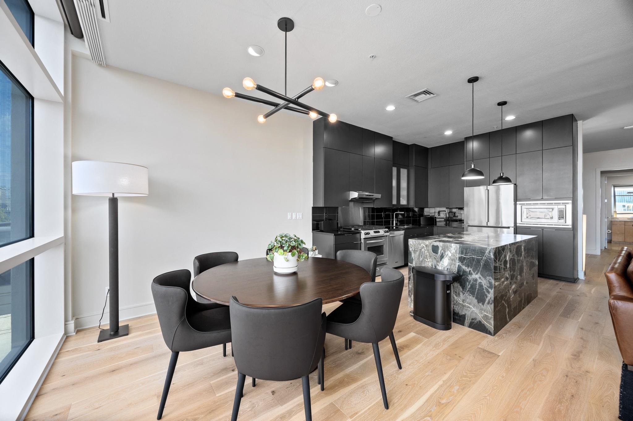 555 E 5th St # 521, Austin, TX 78701