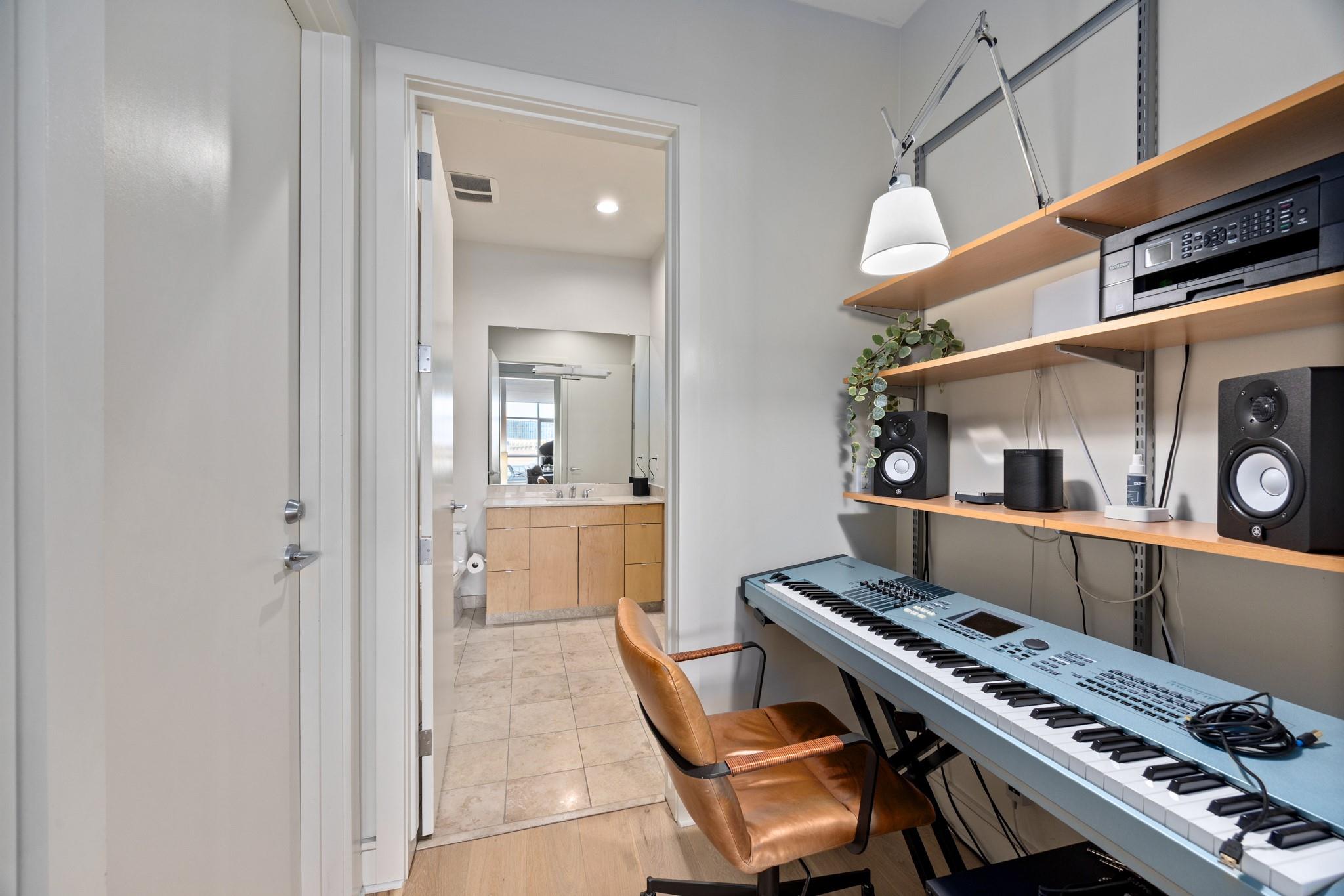 555 E 5th St # 521, Austin, TX 78701