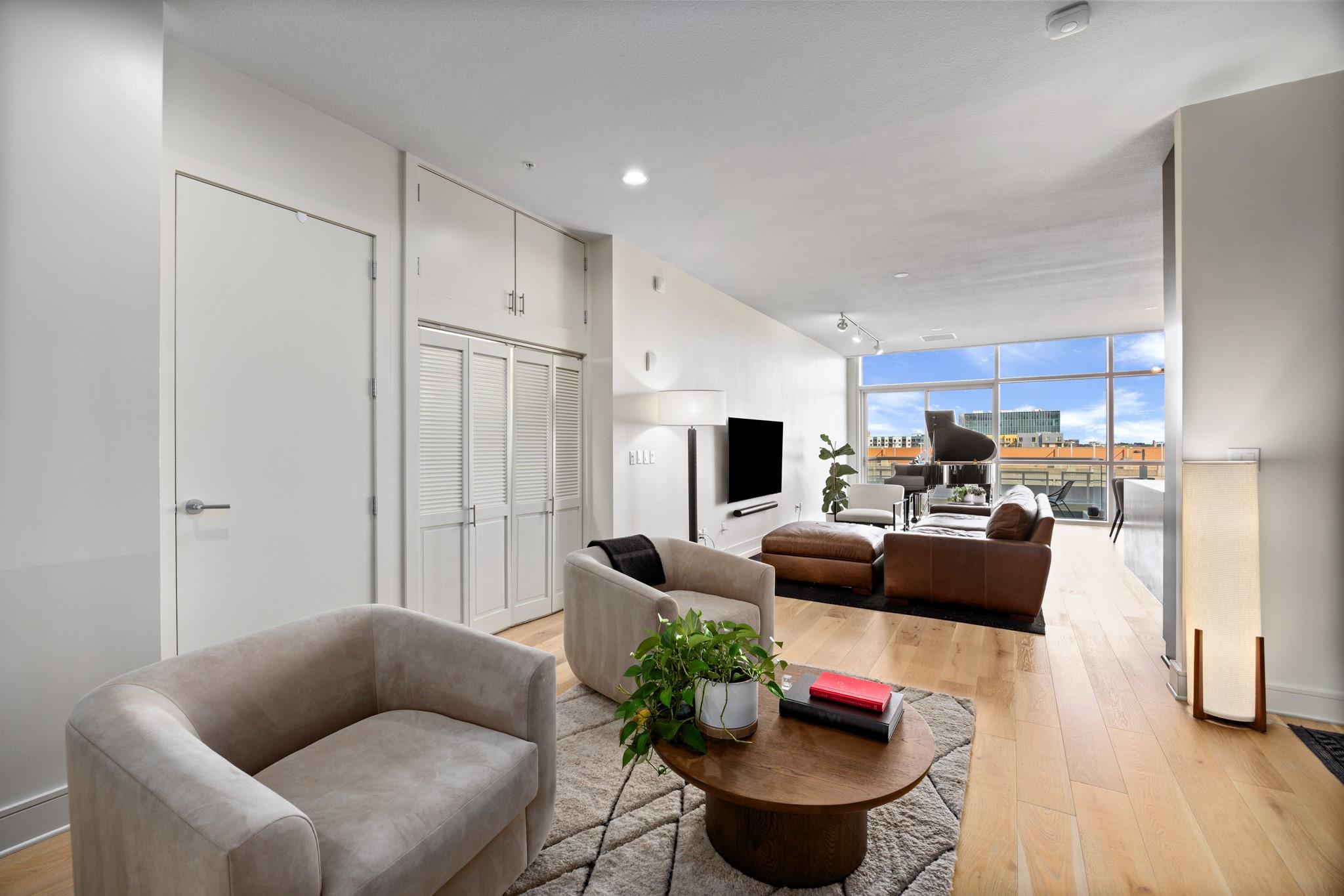 555 E 5th St # 521, Austin, TX 78701