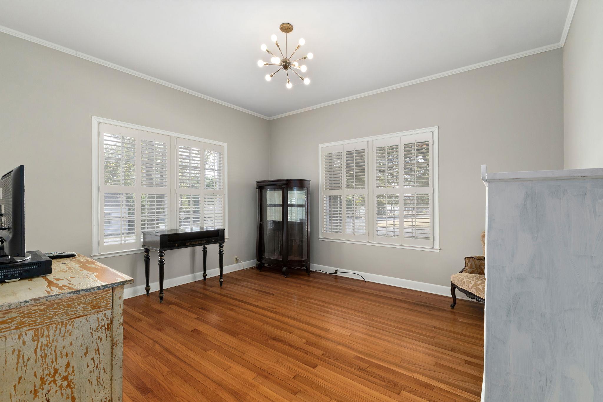 901 Anderson St, Schulenburg, TX 78956