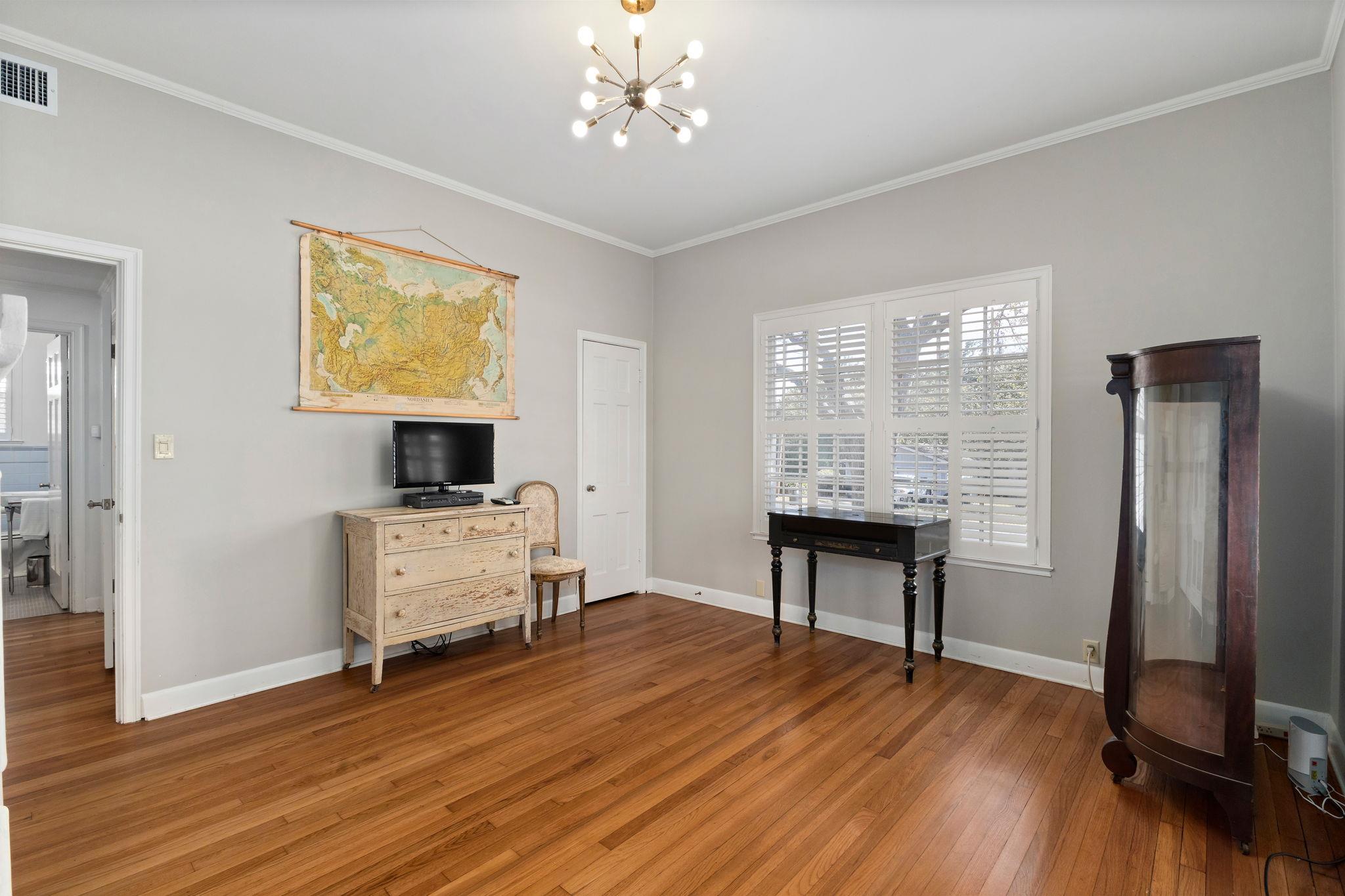 901 Anderson St, Schulenburg, TX 78956