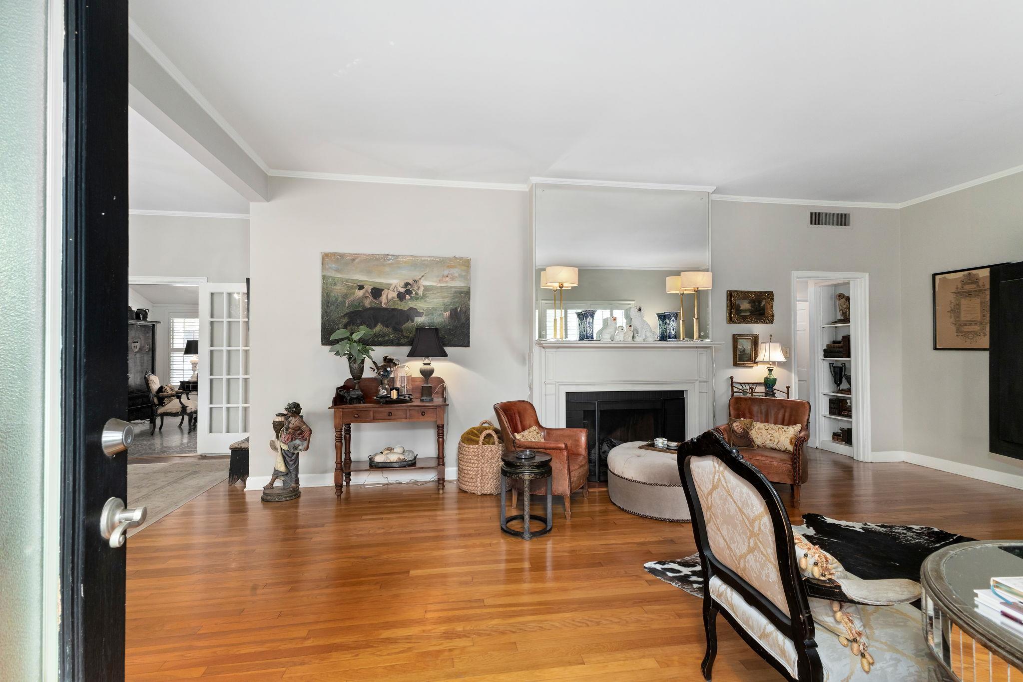 901 Anderson St, Schulenburg, TX 78956