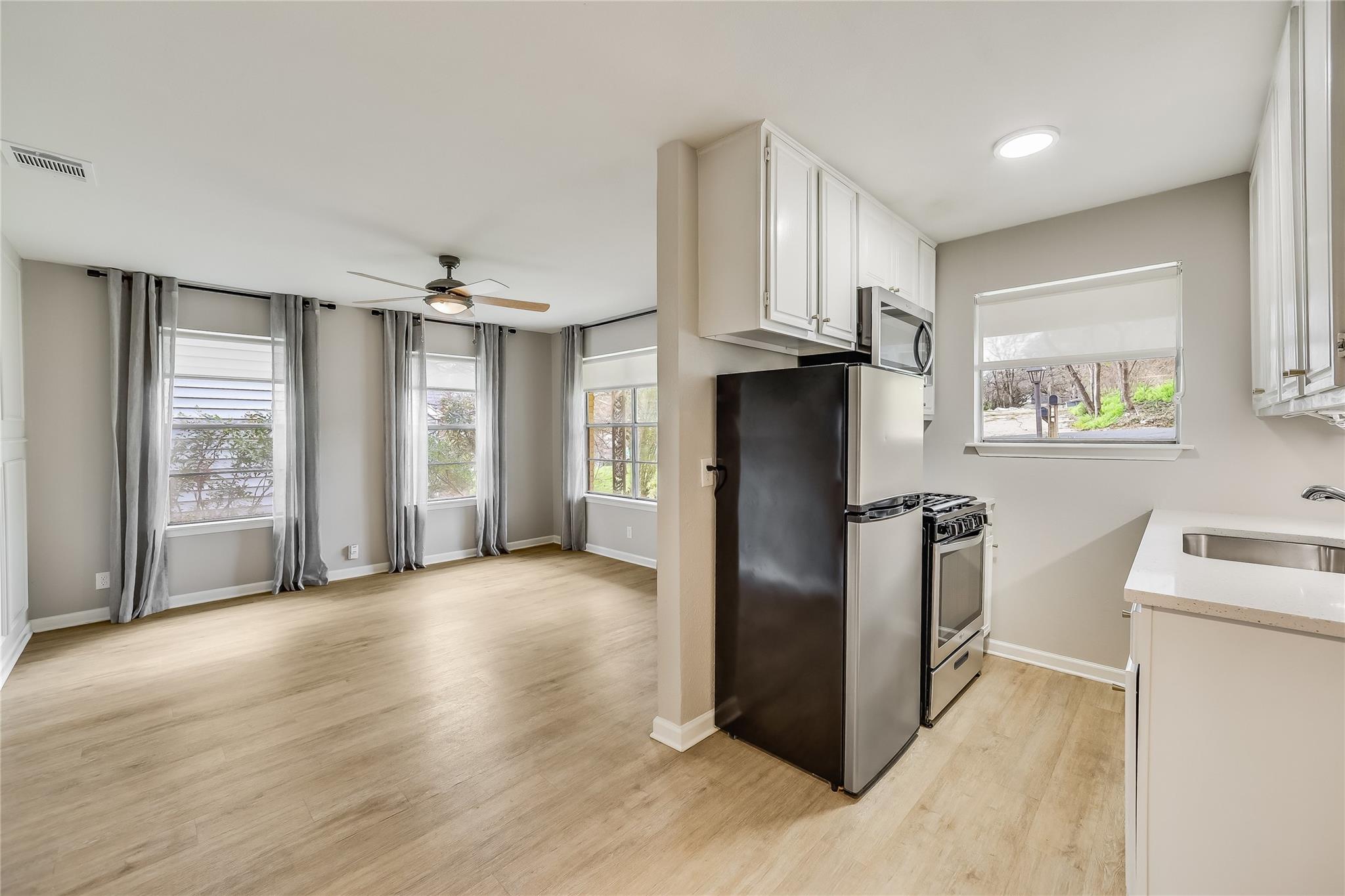 1612 Elmhurst Dr # B, Austin, TX 78741