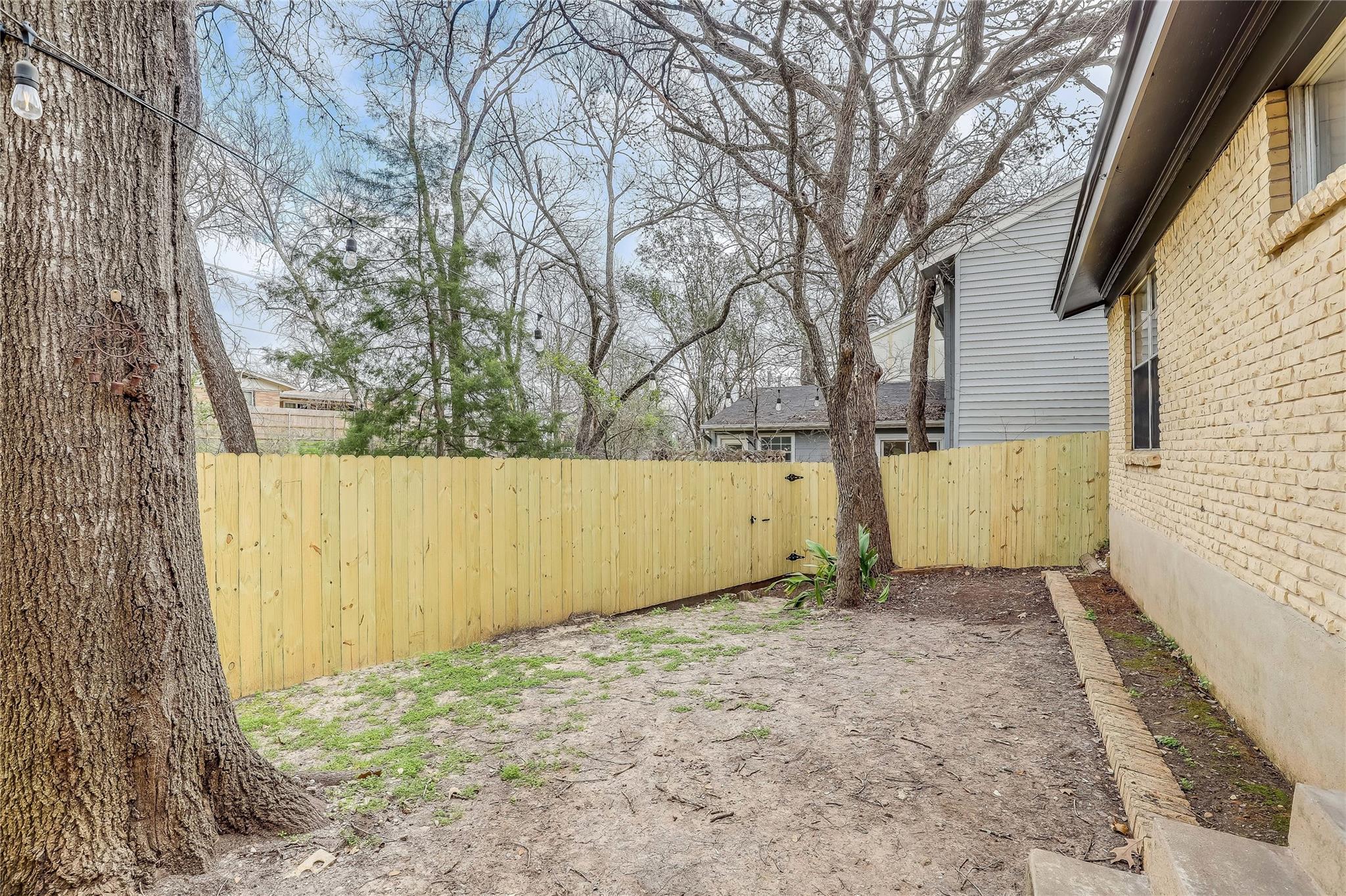 1612 Elmhurst Dr # B, Austin, TX 78741