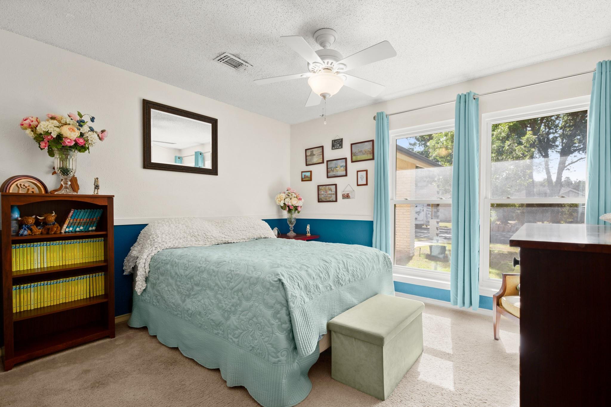 10710 Pinehurst Dr, Austin, TX 78747