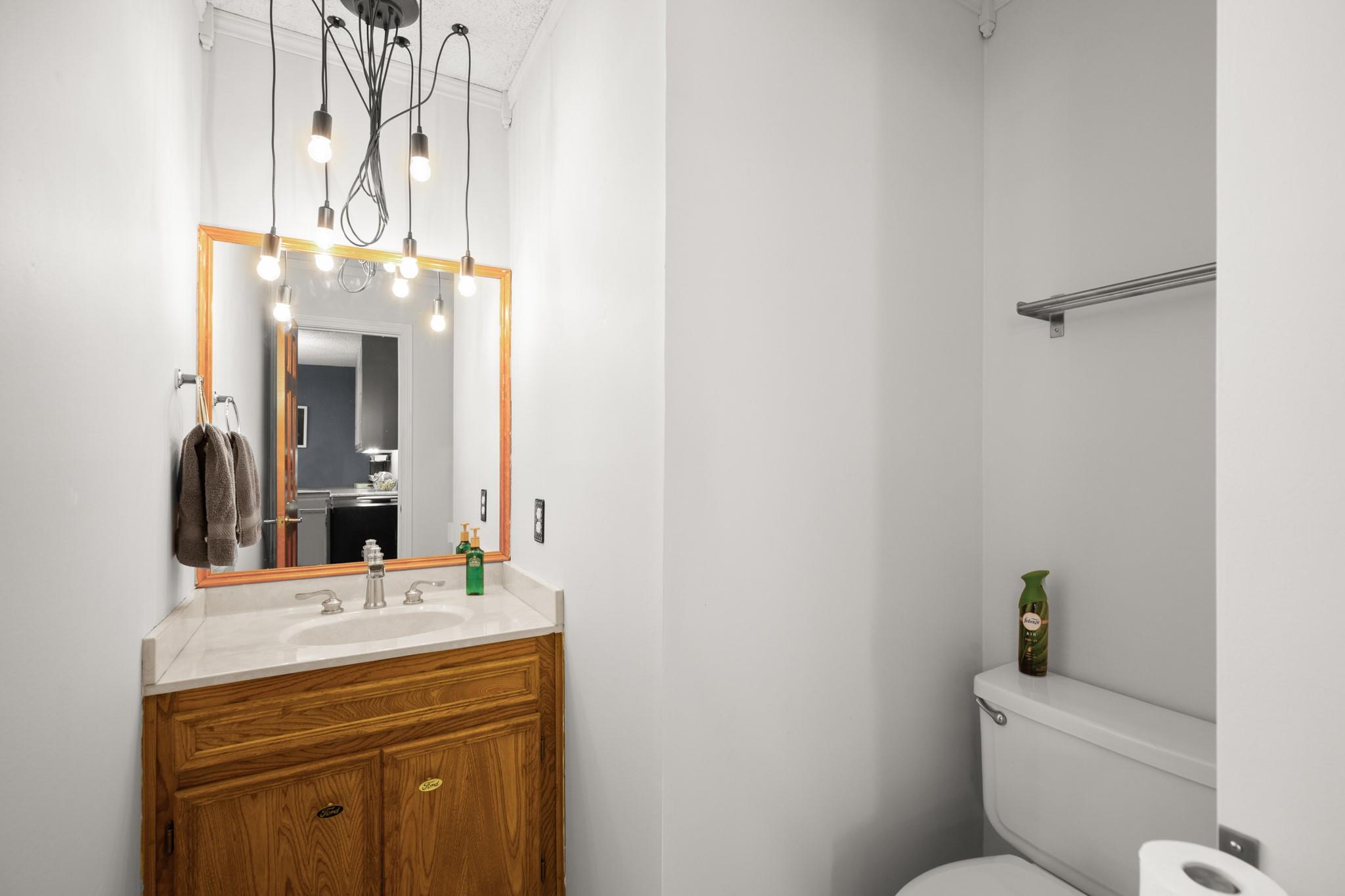 10710 Pinehurst Dr, Austin, TX 78747