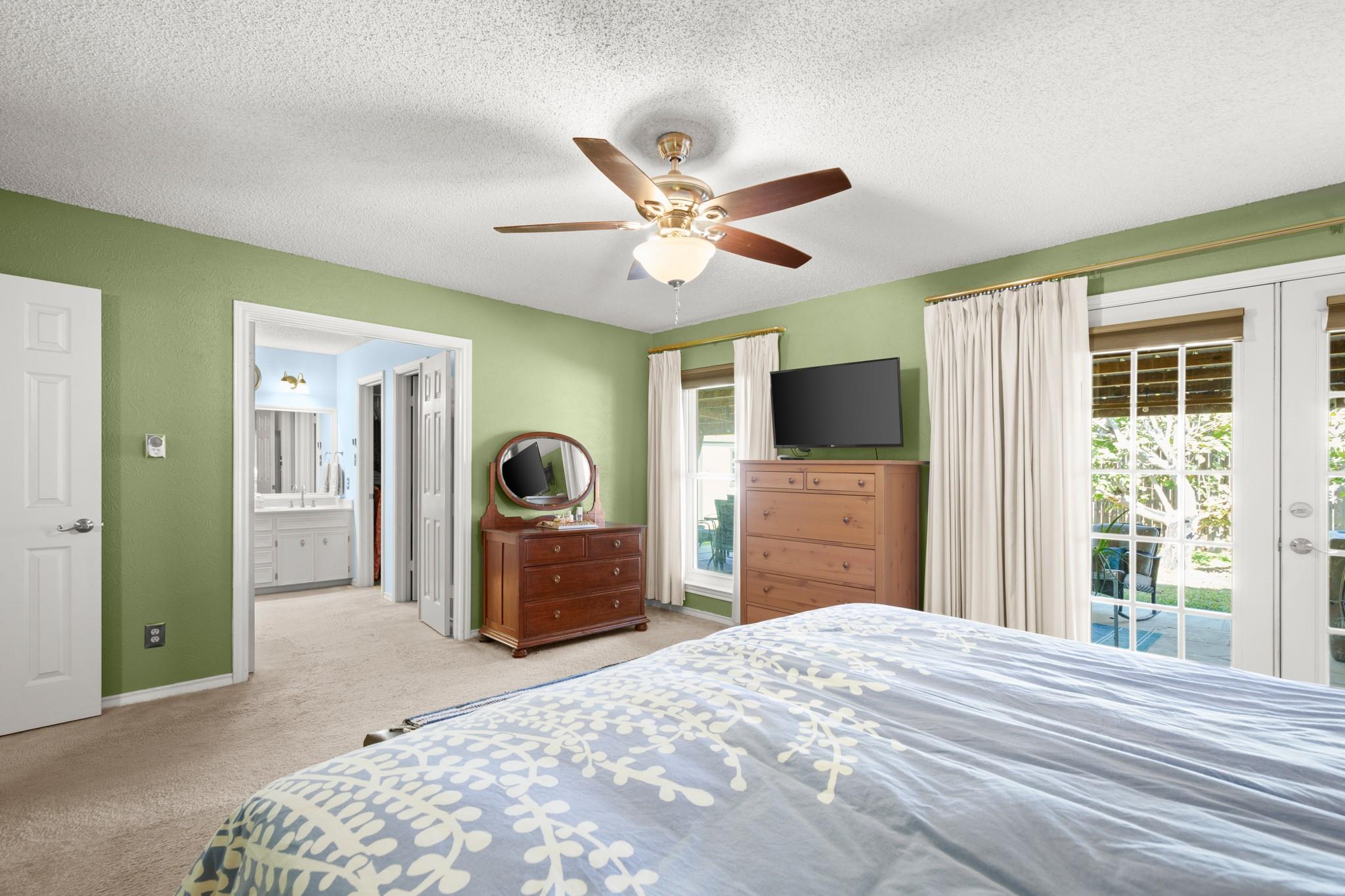 10710 Pinehurst Dr, Austin, TX 78747