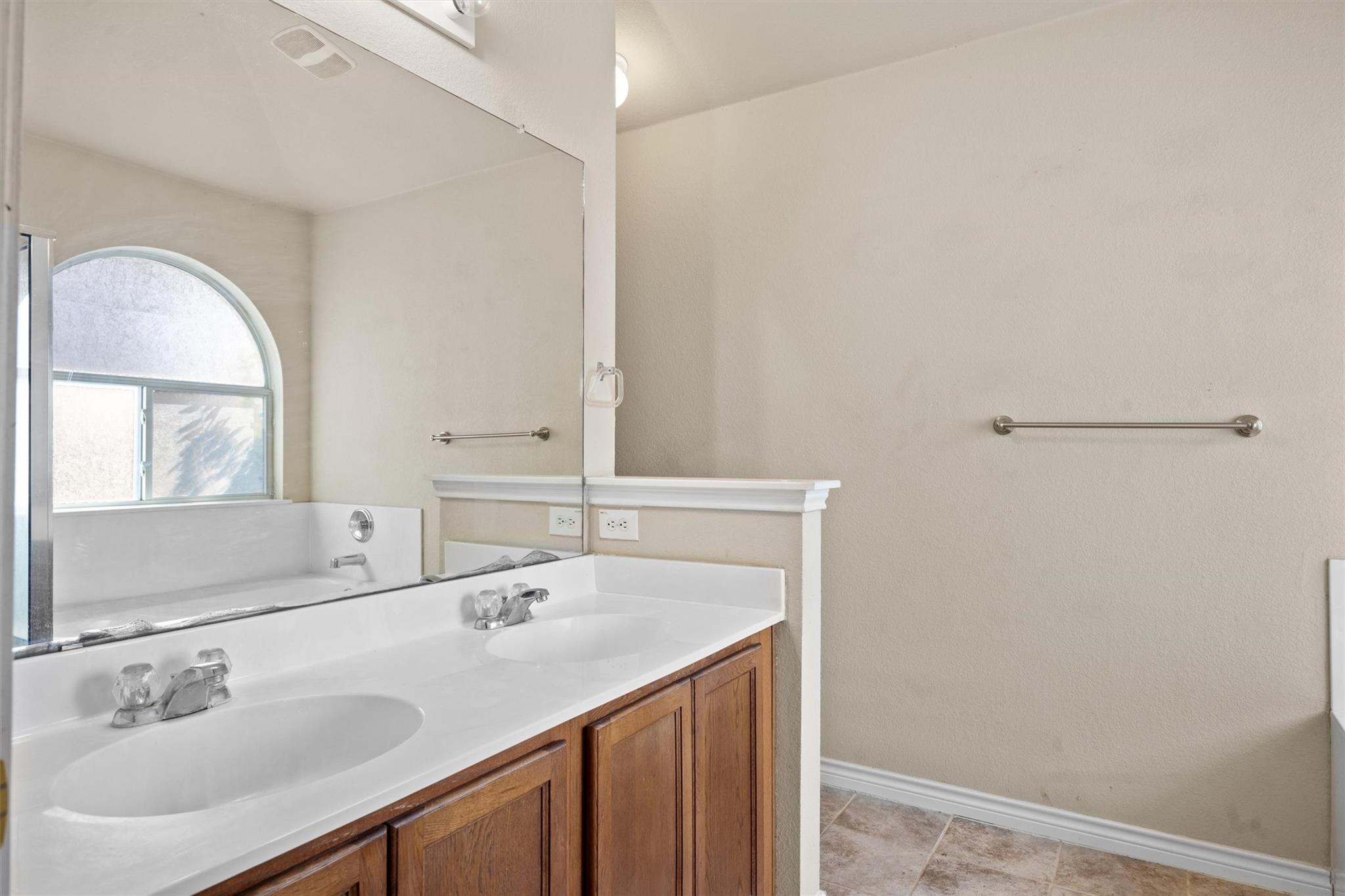 203 Altamont St, Hutto, TX 78634