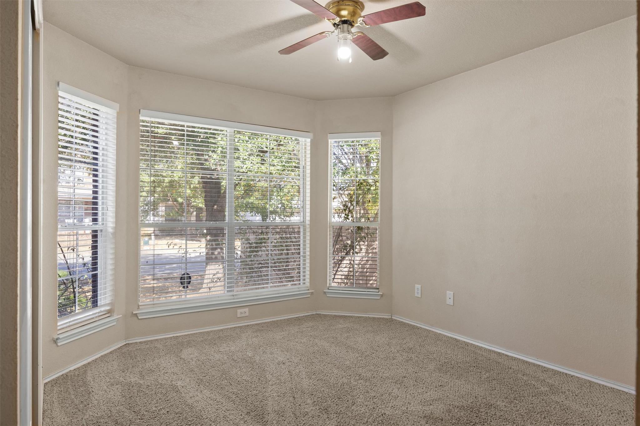 203 Altamont St, Hutto, TX 78634