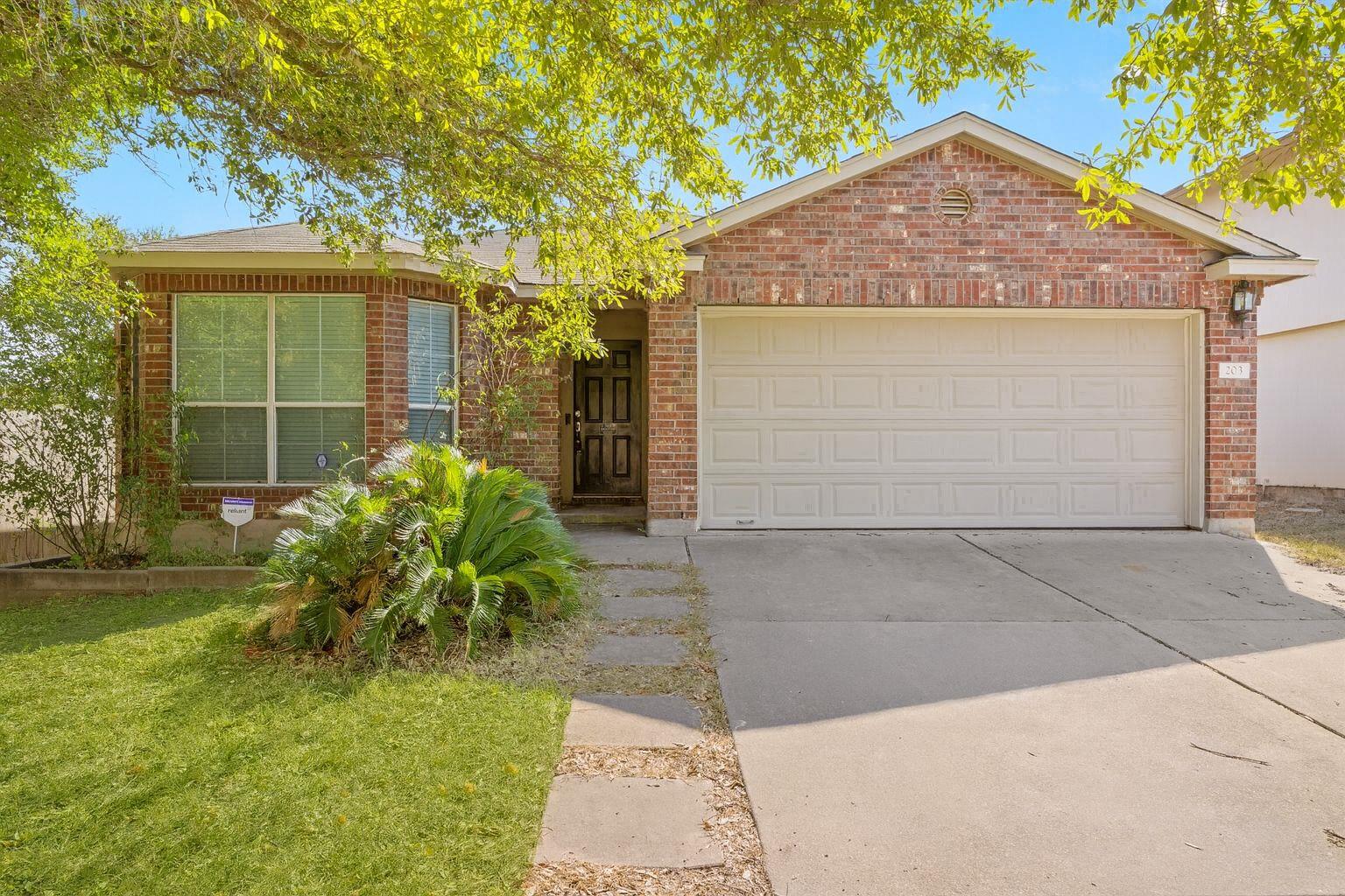 203 Altamont St, Hutto, TX 78634