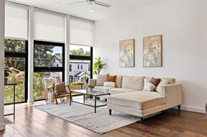 1322 E 12th St # 404, Austin, TX 78702