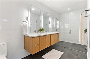 1322 E 12th St # 404, Austin, TX 78702