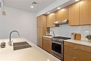 1322 E 12th St # 404, Austin, TX 78702