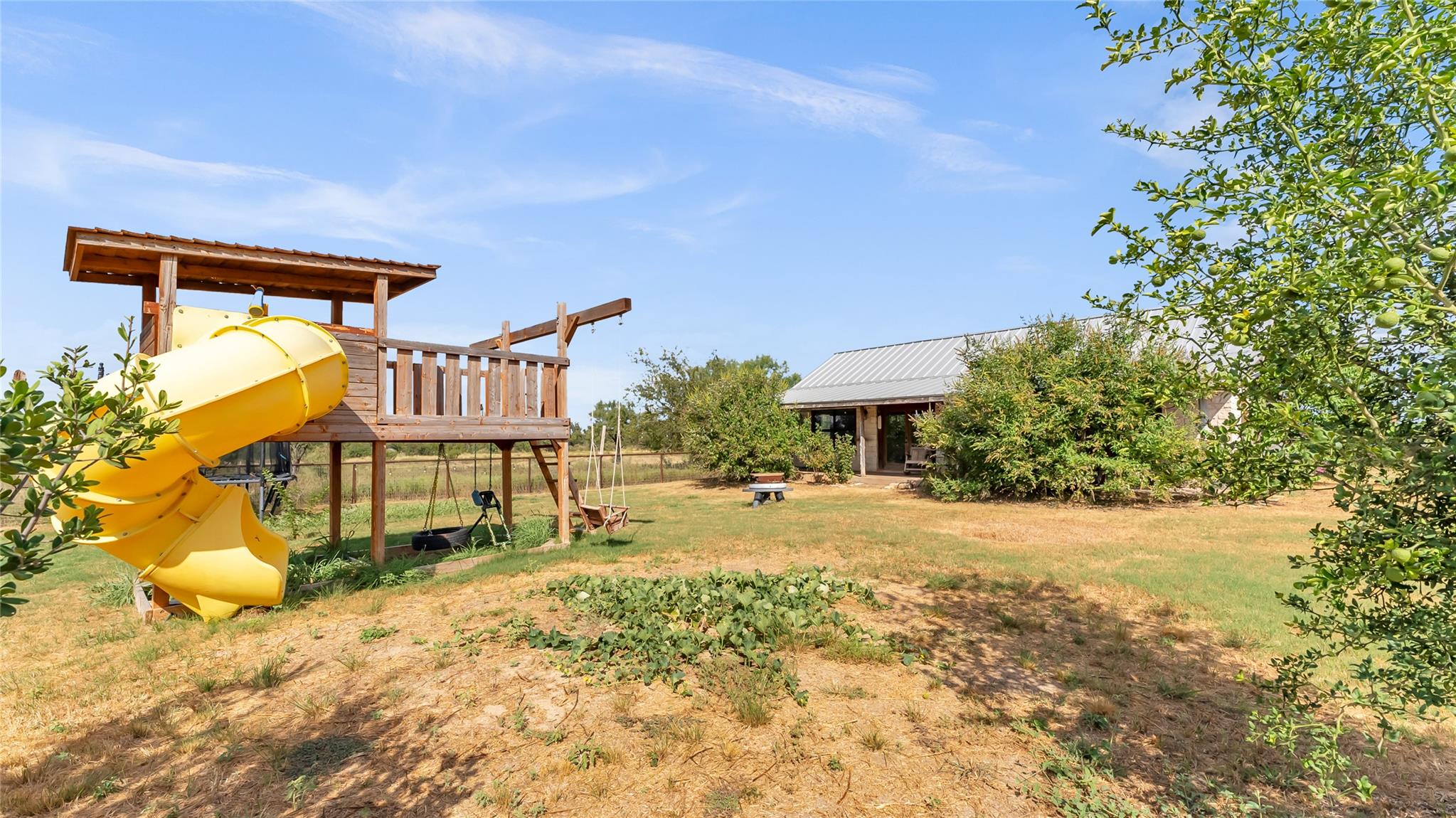 127 Offer Ln, Llano, TX 78643