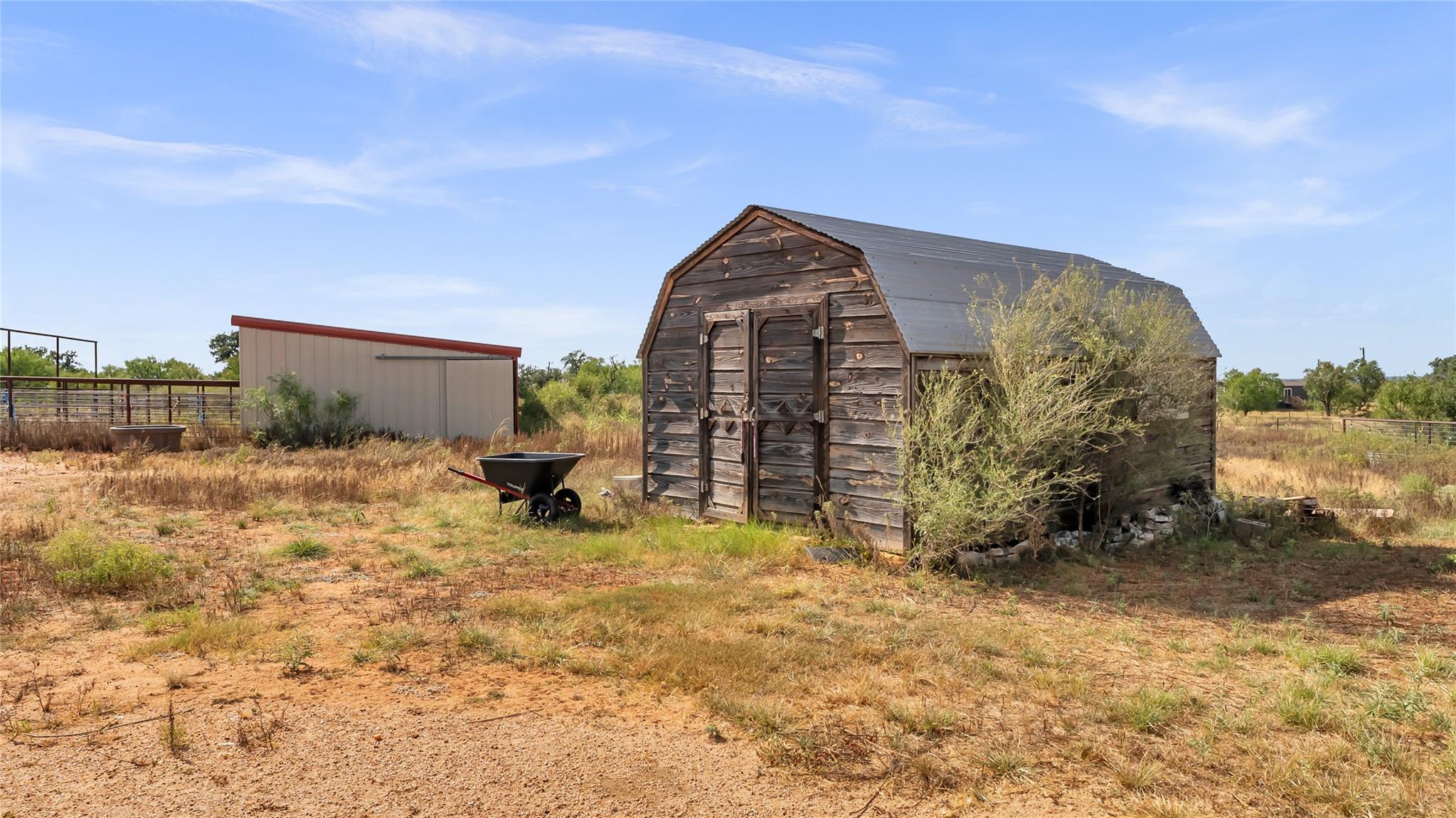 127 Offer Ln, Llano, TX 78643