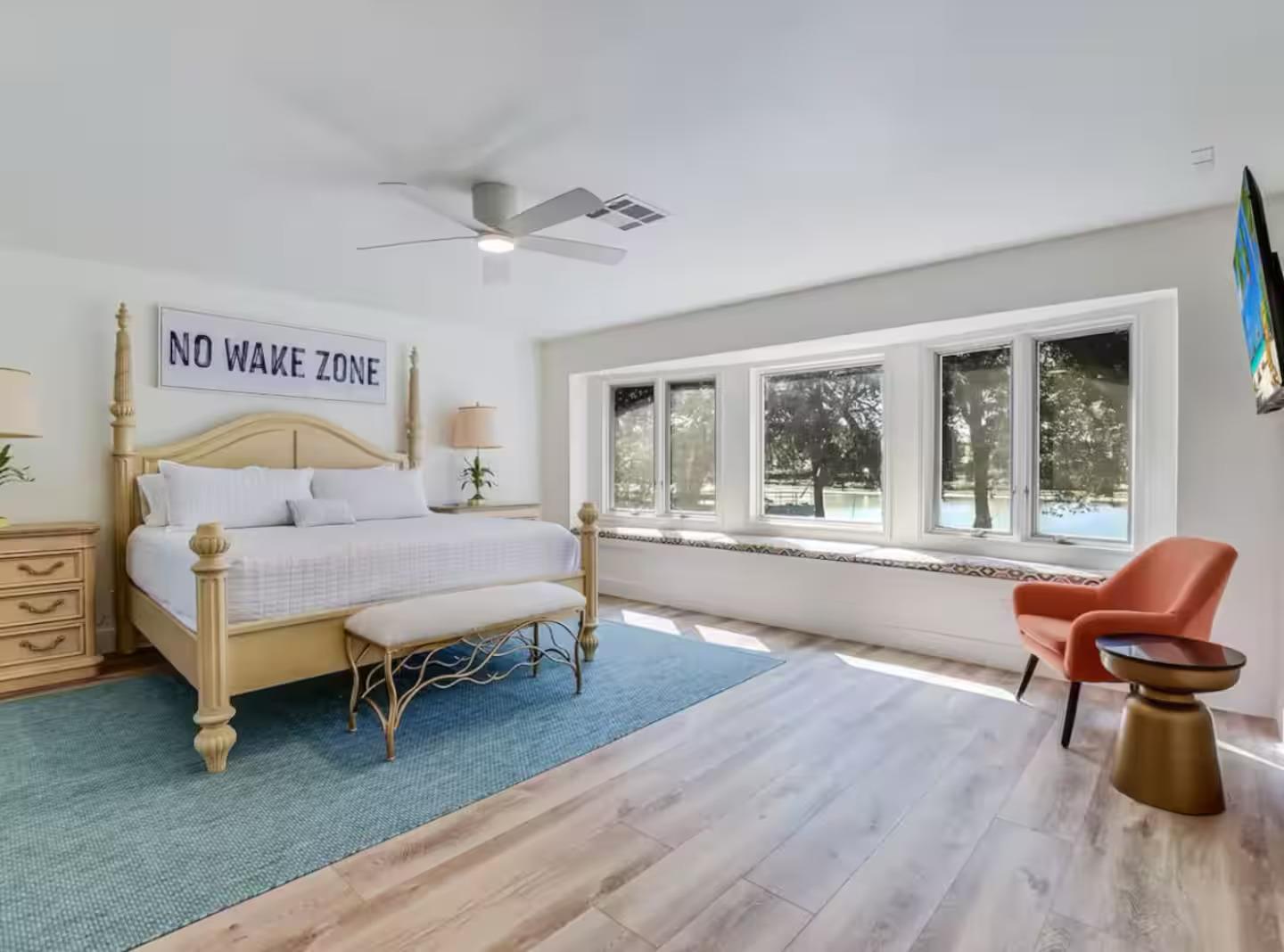 1263 Terminal Loop Rd, McQueeney, TX 78123