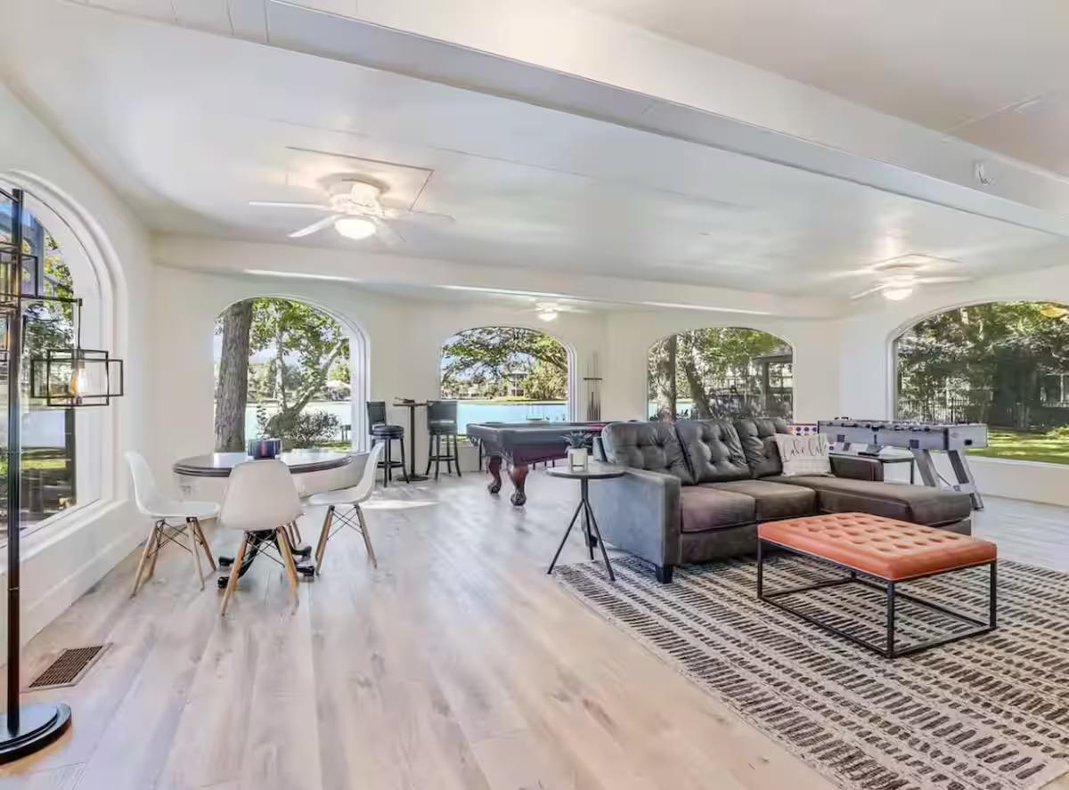 1263 Terminal Loop Rd, McQueeney, TX 78123